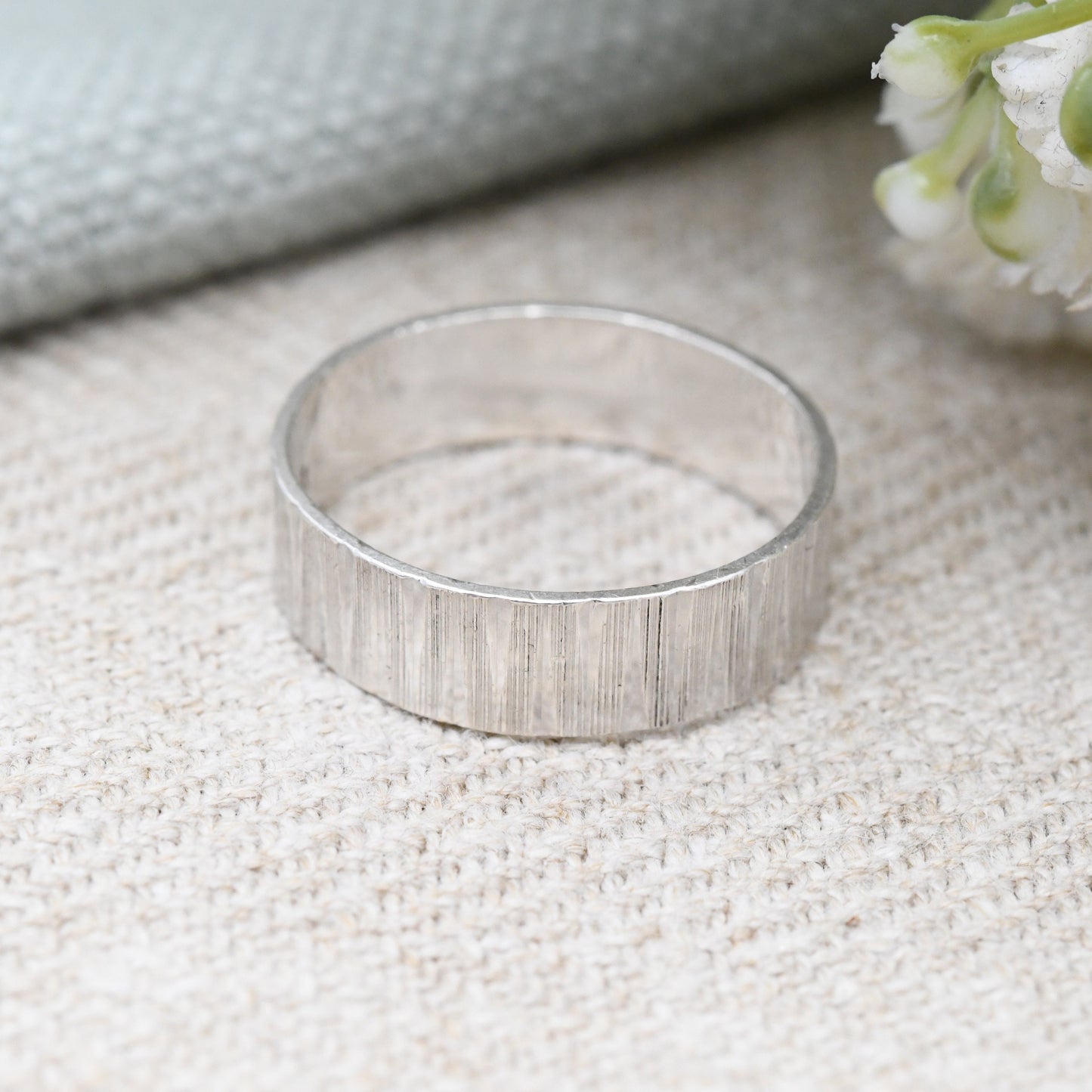 Vintage Sterling Silver Textured Band Ring - Unusual Everyday Silver Band | Mid-Century Minimalist Unisex Ring | UK Size - Q | US Size - 8