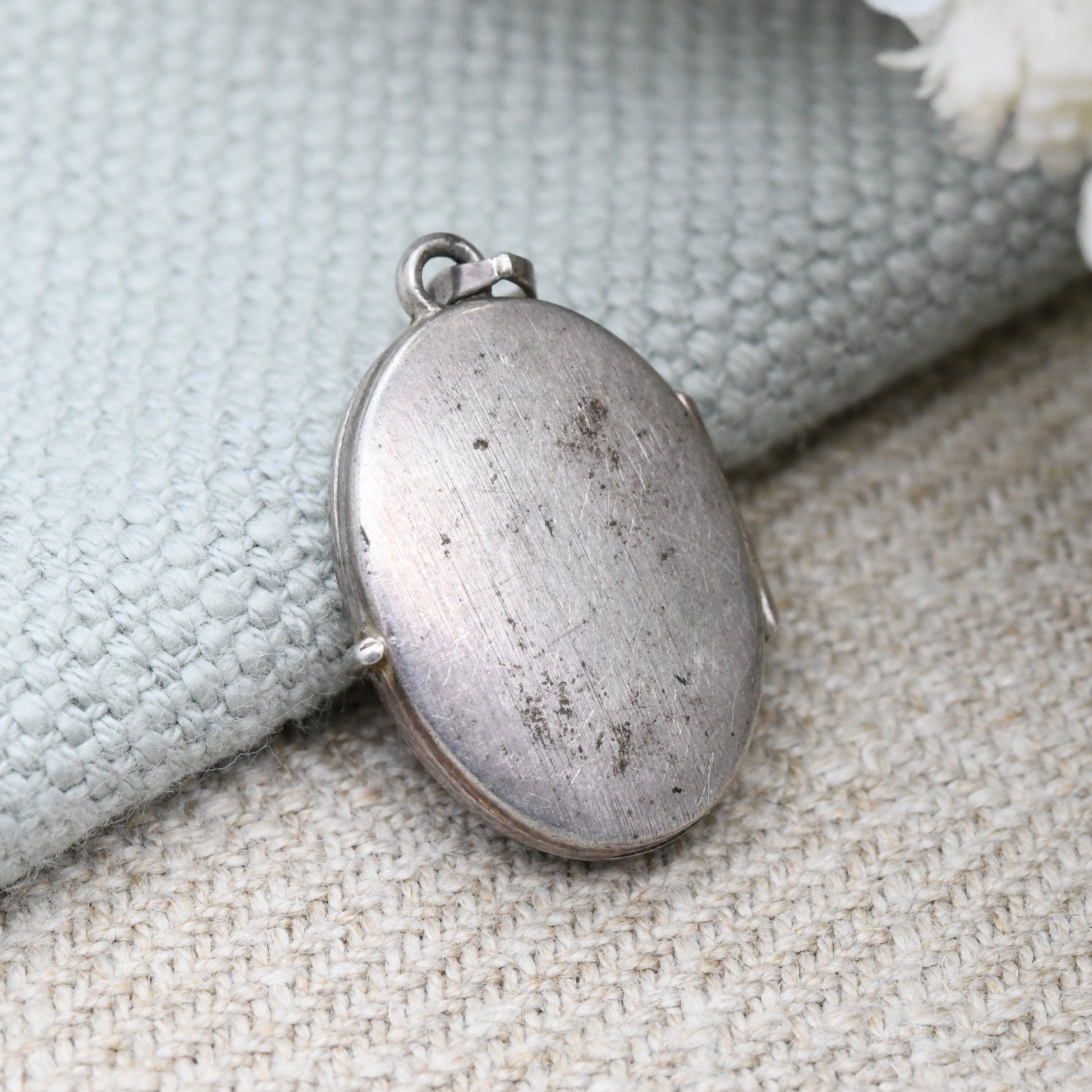 Vintage Sterling Silver Locket Pendant with Engraved S Design - Small Oval Locket Necklace