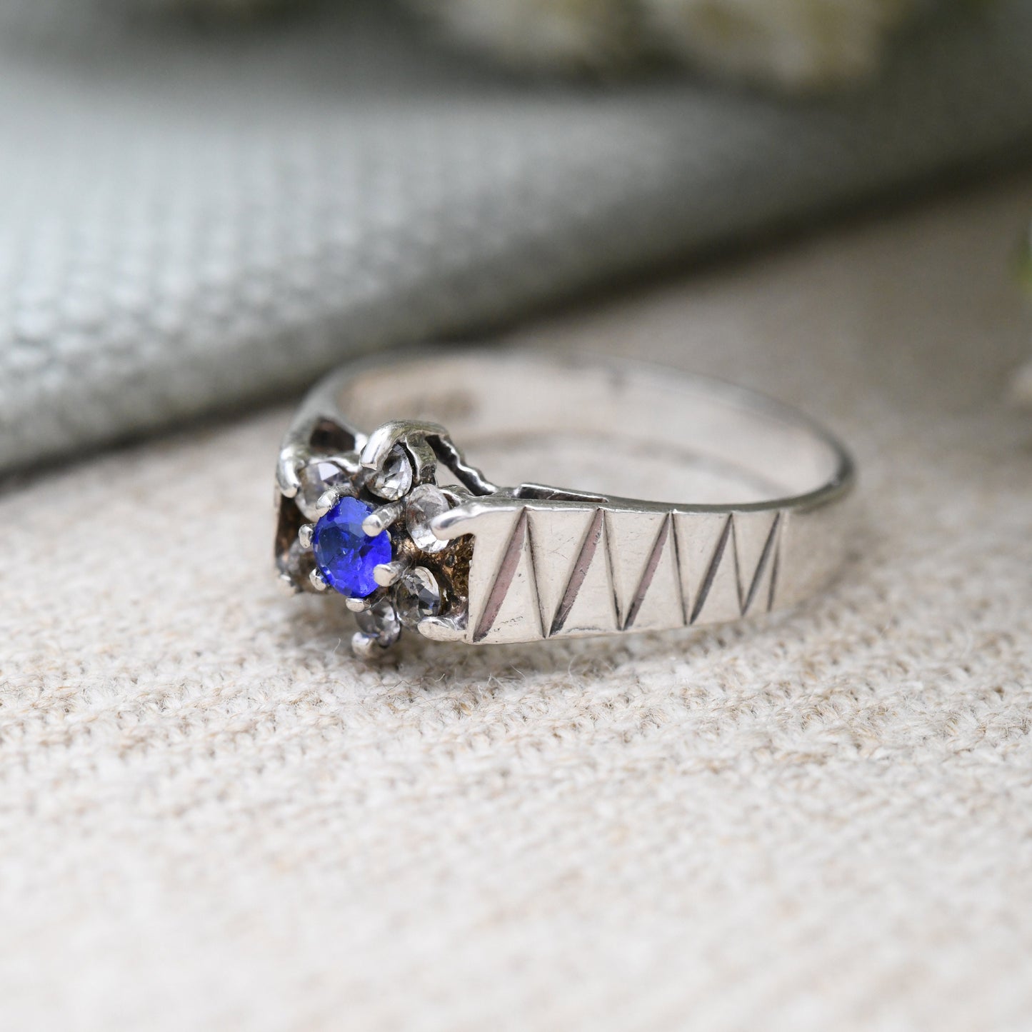 Vintage Sterling Silver Blue Stone Cluster Flower Ring 1981 - Statement Sparkly Cocktail Ring | UK Size - L | US Size - 5 3/4