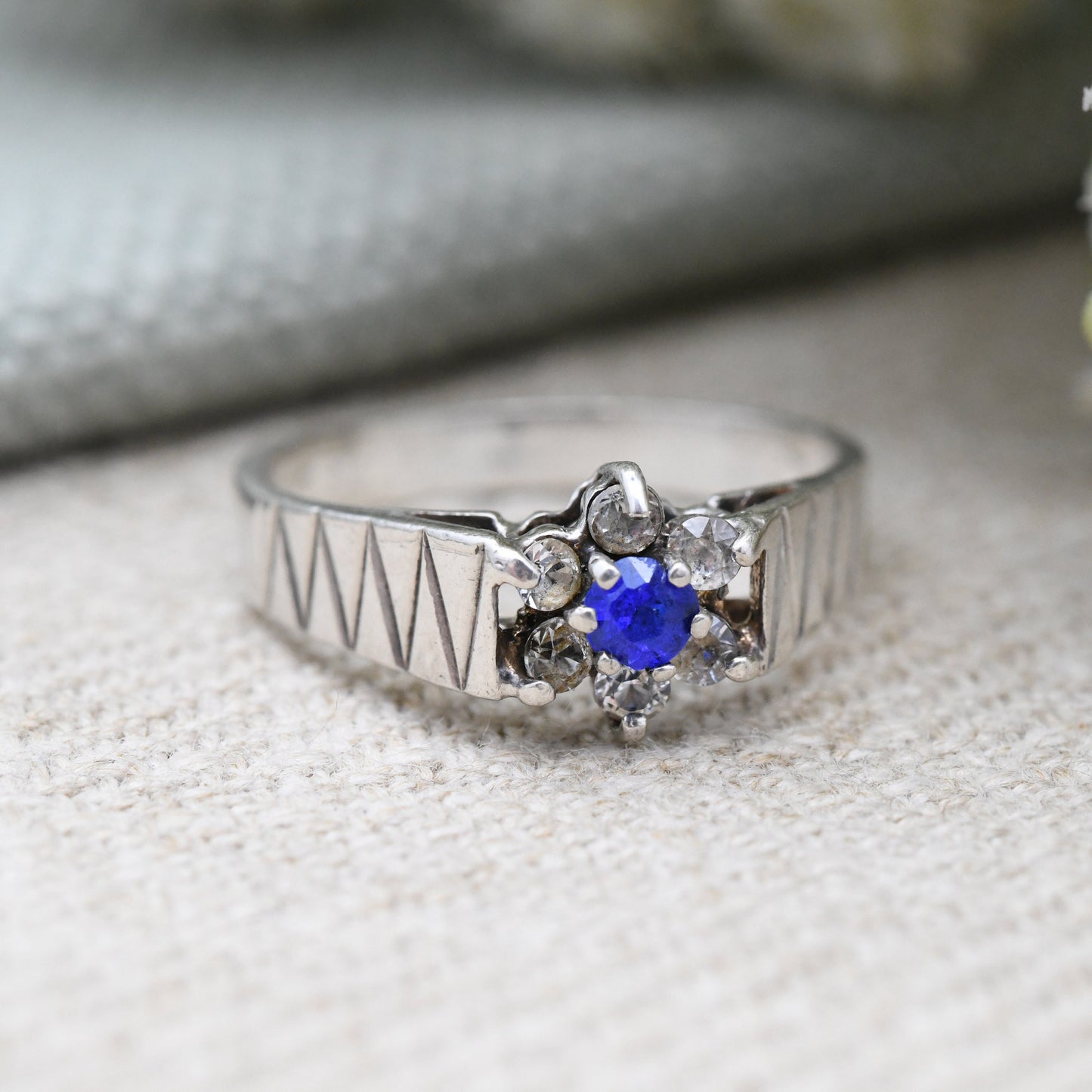 Vintage Sterling Silver Blue Stone Cluster Flower Ring 1981 - Statement Sparkly Cocktail Ring | UK Size - L | US Size - 5 3/4