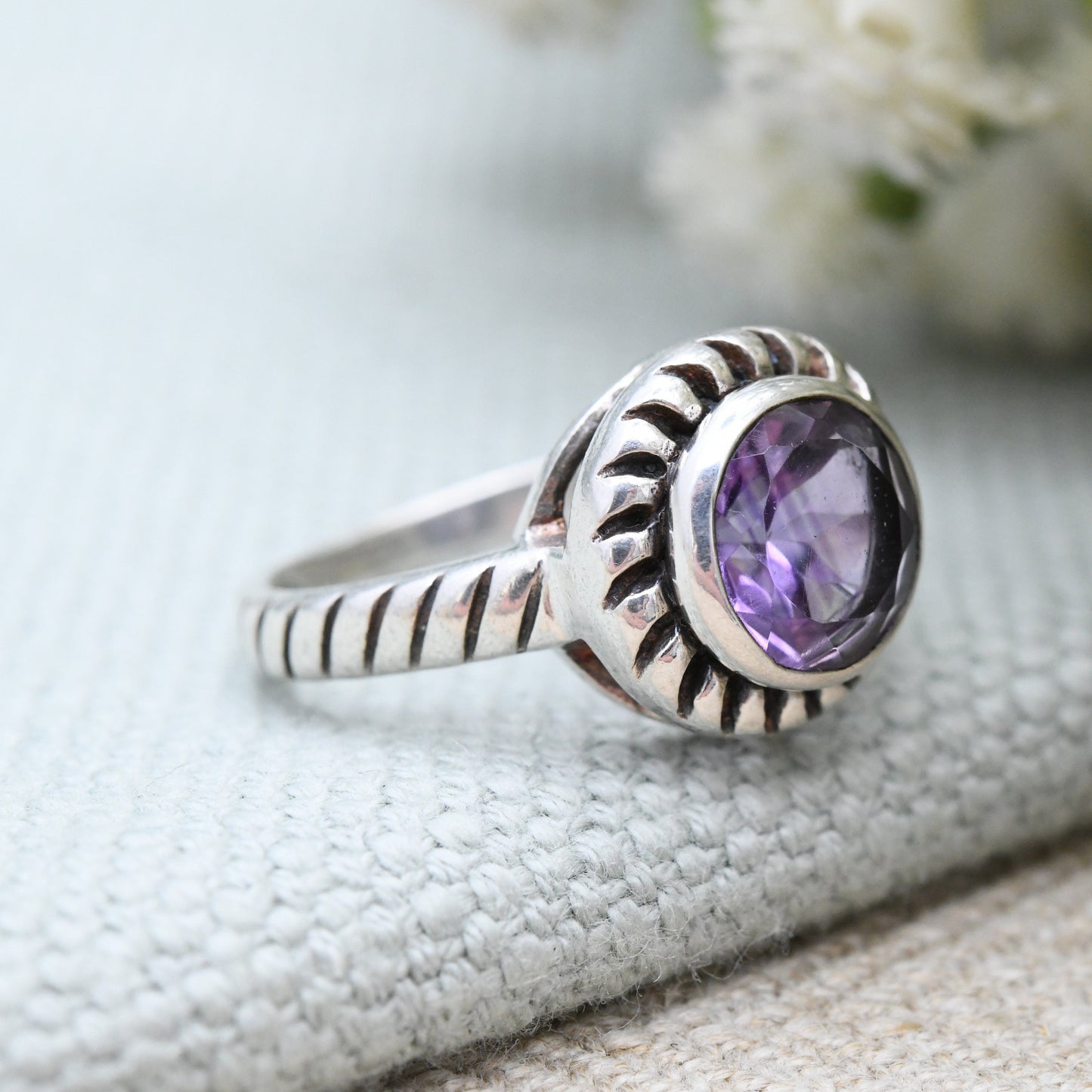 Sterling Silver Amethyst Ring with Striped Band - Large Purple Stone Solitaire | UK Size - K 1/2 | US Size - 5 1/2