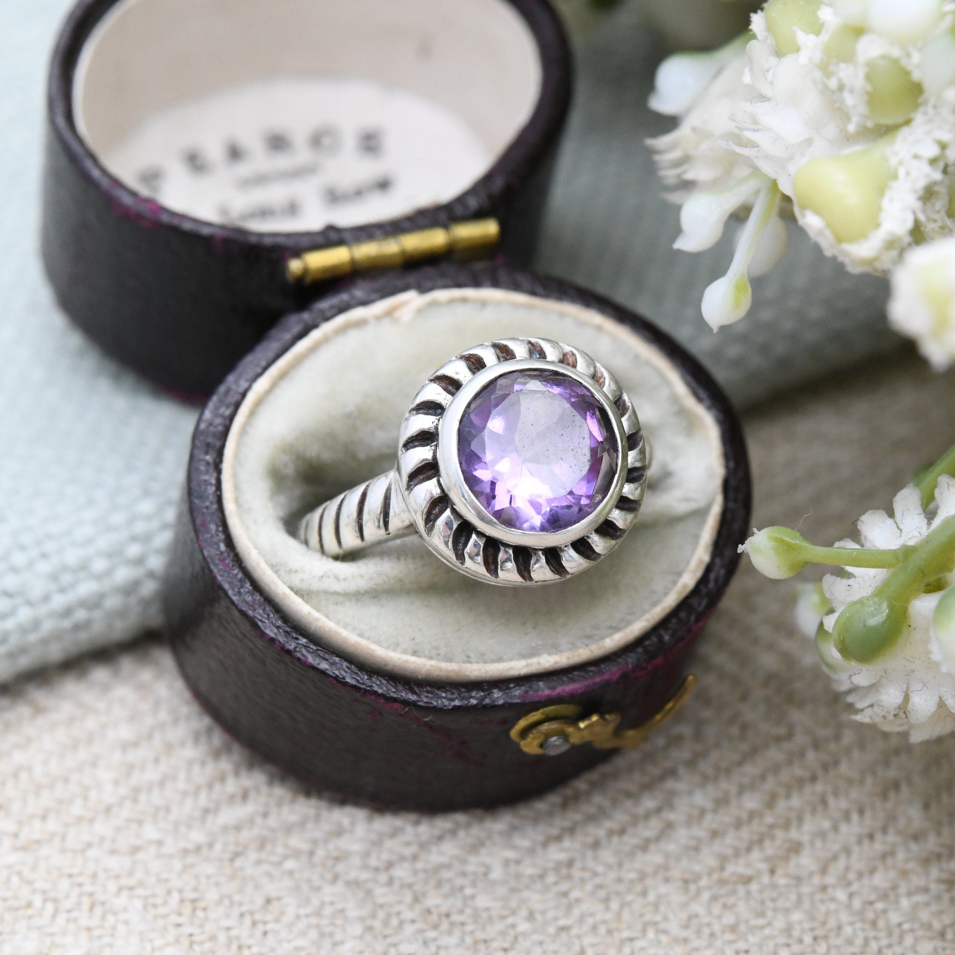 Sterling Silver Amethyst Ring with Striped Band - Large Purple Stone Solitaire | UK Size - K 1/2 | US Size - 5 1/2