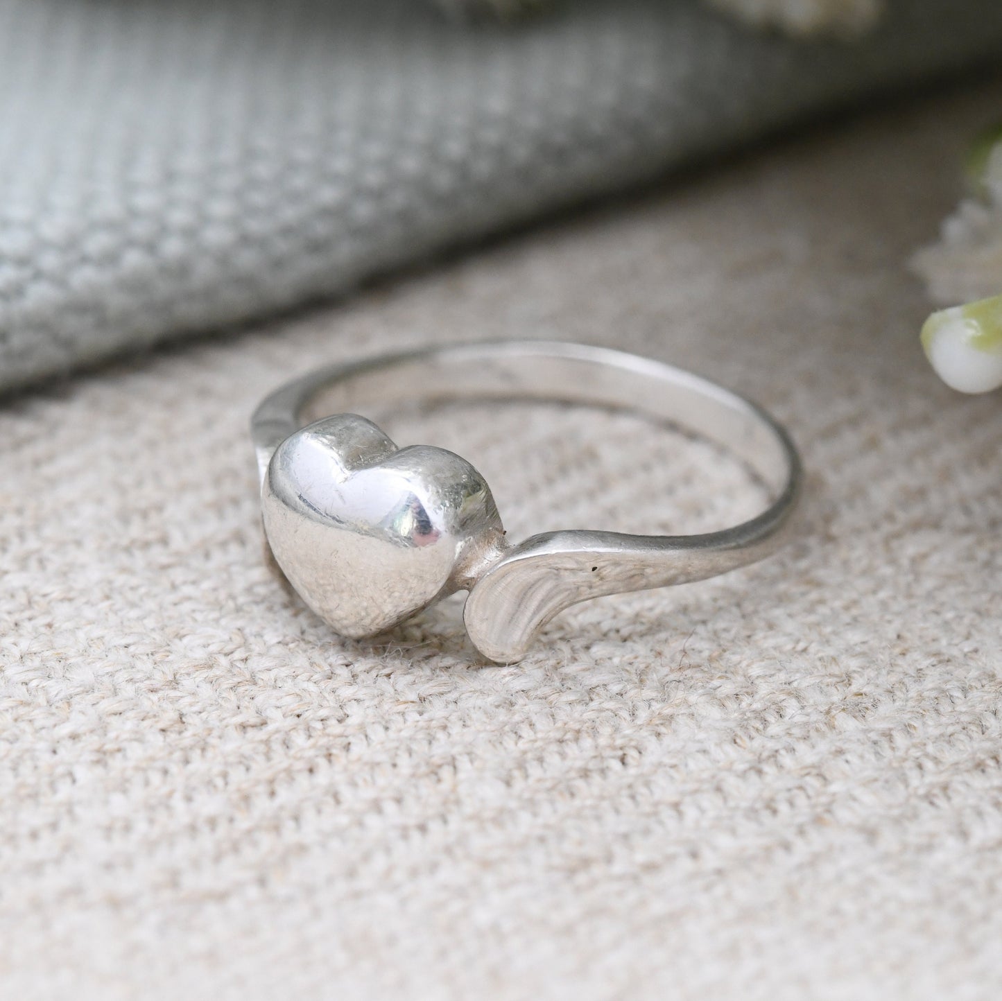 Vintage Silver Heart Ring - Minimal Silver Love Heart Jewellery | Sweet Gift for Her | UK Size - M 1/2 | US Size - 6 1/2