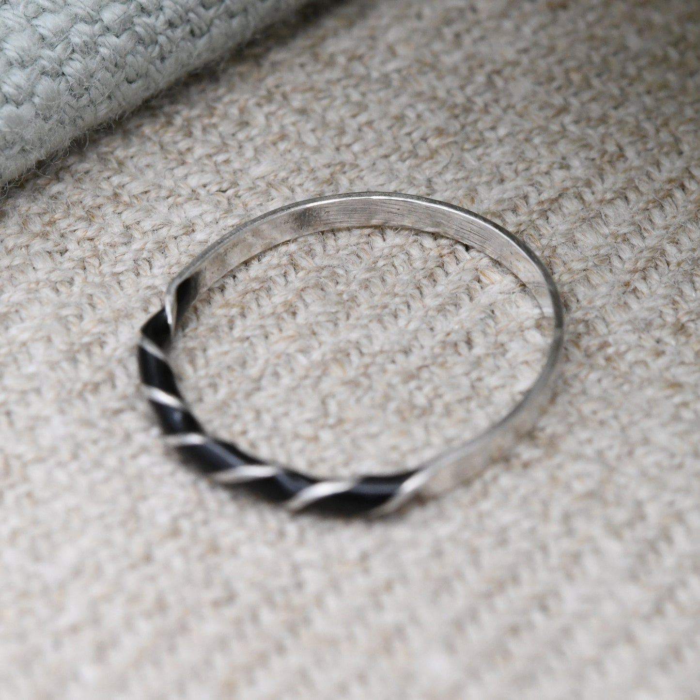 Vintage Spanish Silver Black Enamel Twisted Band Ring - Dainty Pinkie Ring | UK Size - I 1/2 | US Size - 4 1/2