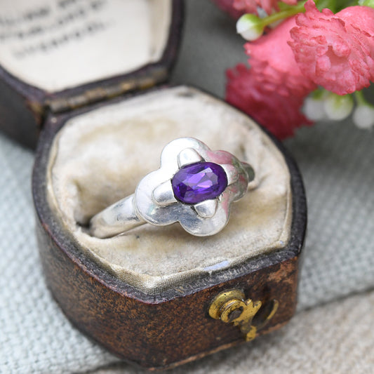 Vintage Sterling Silver Amethyst Ring with Quatrefoil Flower Setting - Mid-Century Purple Stone Solitaire | UK Size - N | US Size - 6 1/2