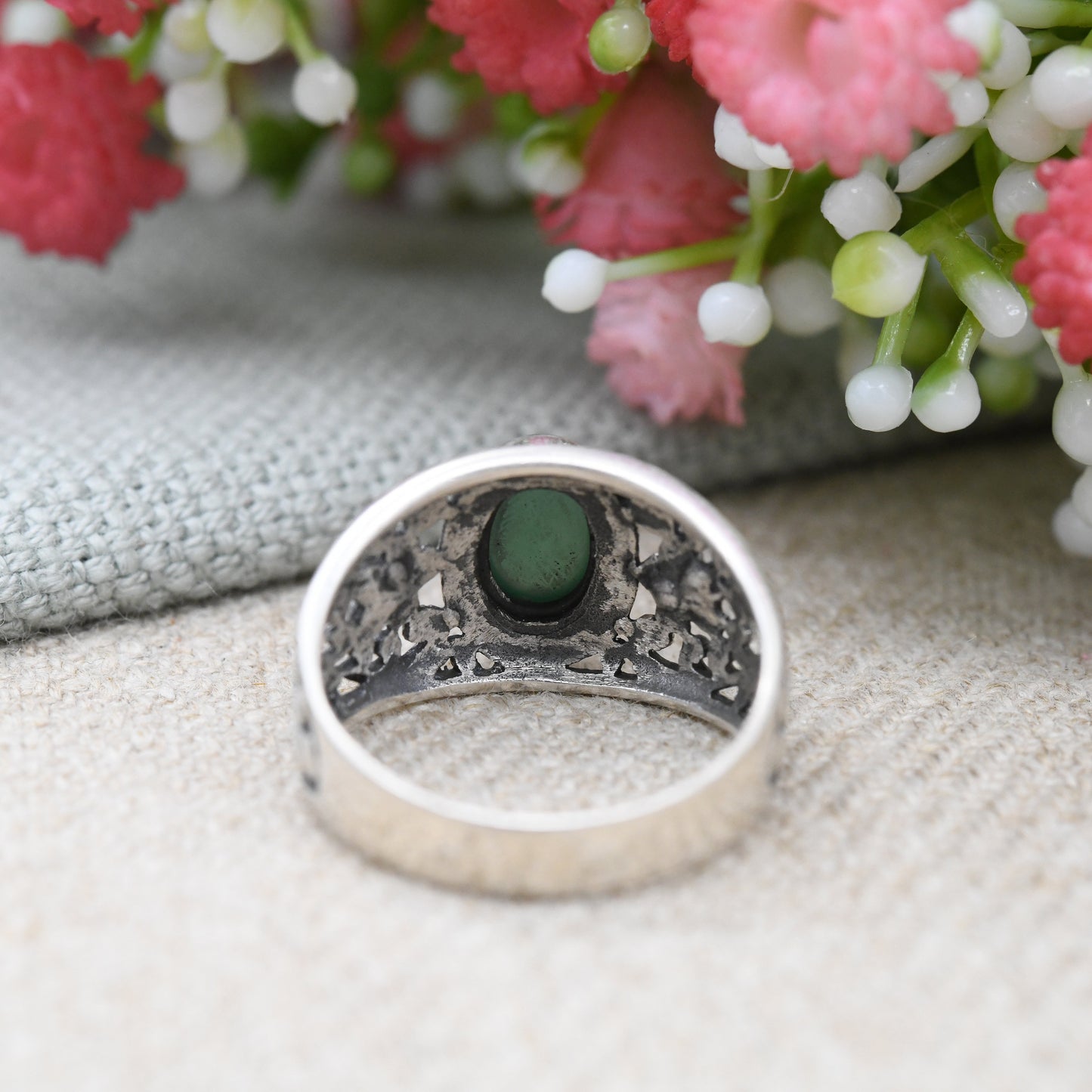 Vintage Sterling Silver Chrysoprase Flower Ring - Oval Cabochon Green Gemstone | Pretty Openwork Design | UK Size - L 1/2 | US Size - 6