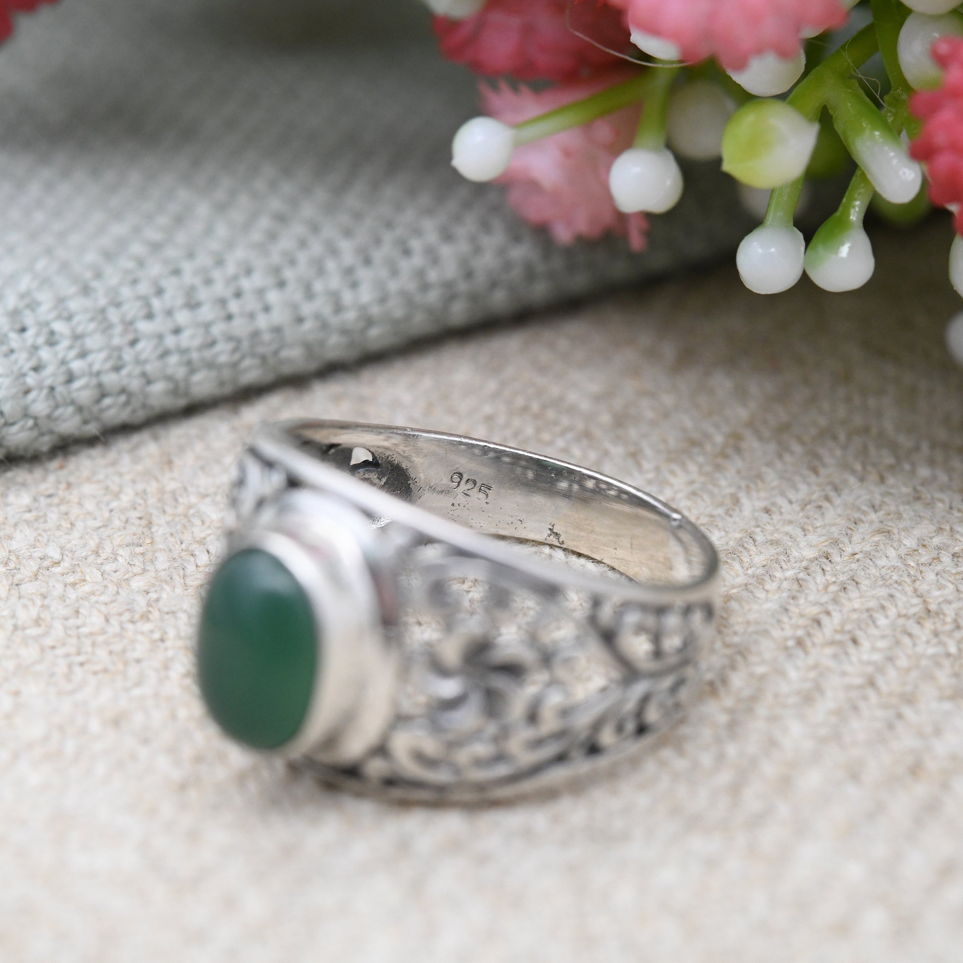 Vintage Sterling Silver Chrysoprase Flower Ring - Oval Cabochon Green Gemstone | Pretty Openwork Design | UK Size - L 1/2 | US Size - 6