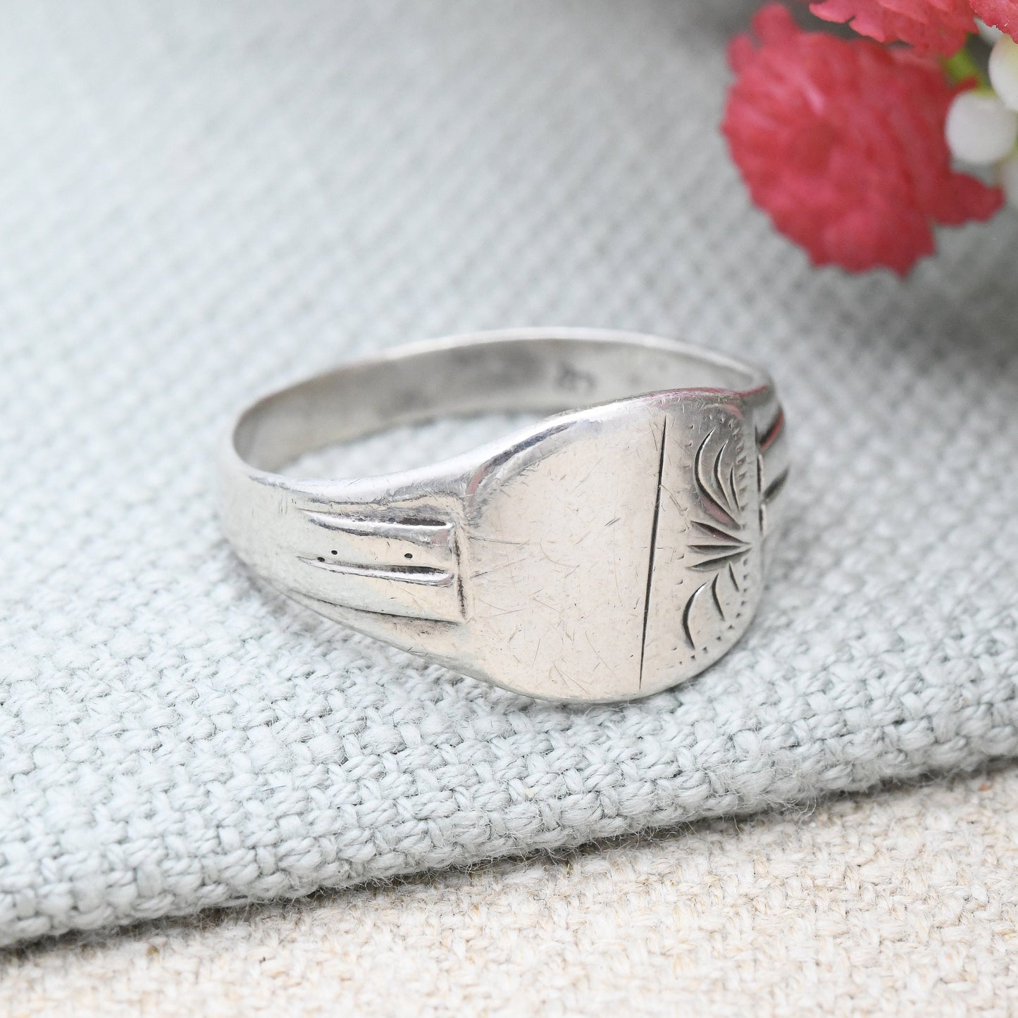 Vintage Sterling Silver Signet Ring - Pretty Engraved Design | Mid-Century Unisex Ring | Blank for Engraving | UK Size - U | US Size - 10