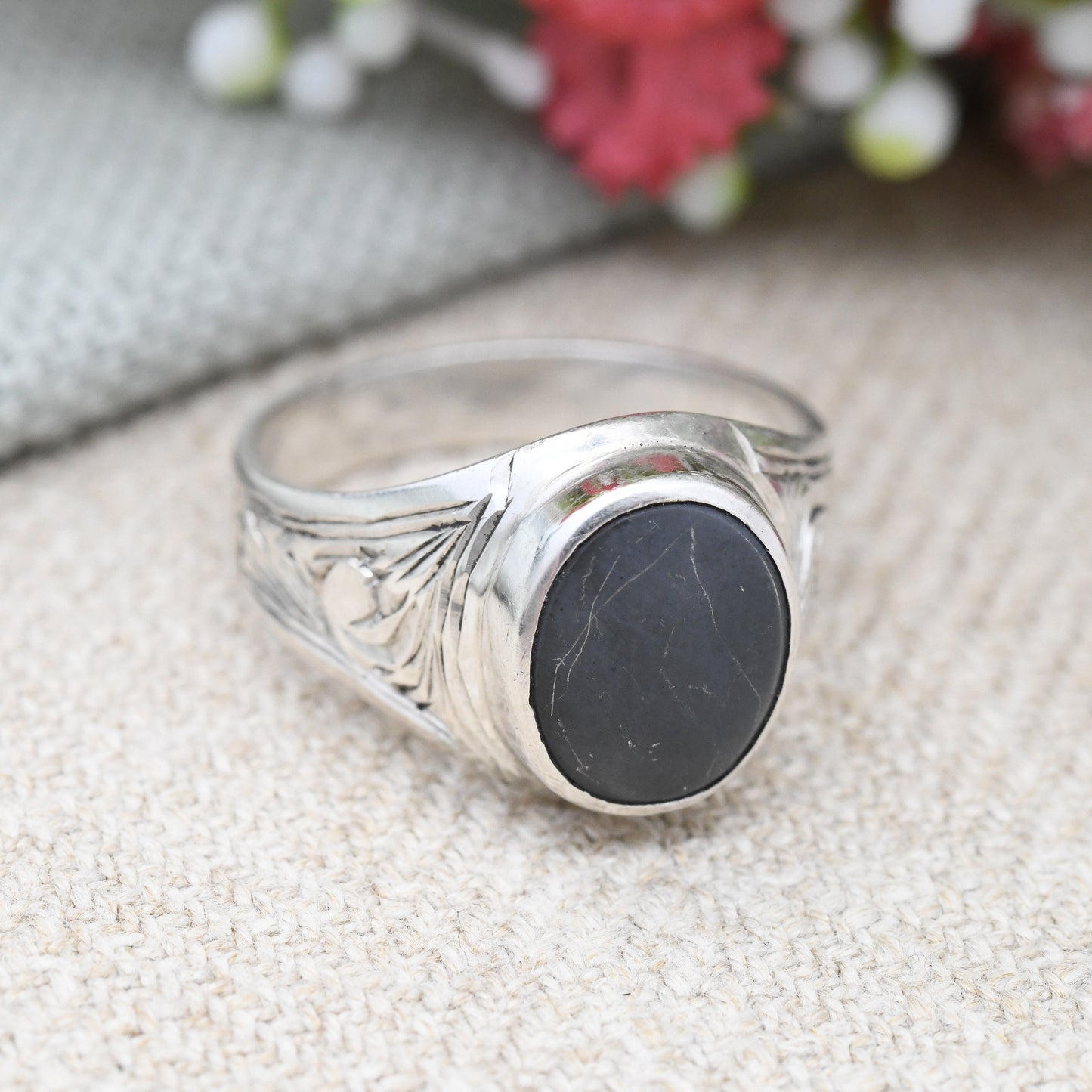 Vintage Silver Black Stone Signet Ring - Unusual Chunky Unisex Signet with Hand Engraved Pattern | UK Size - S | US Size - 9