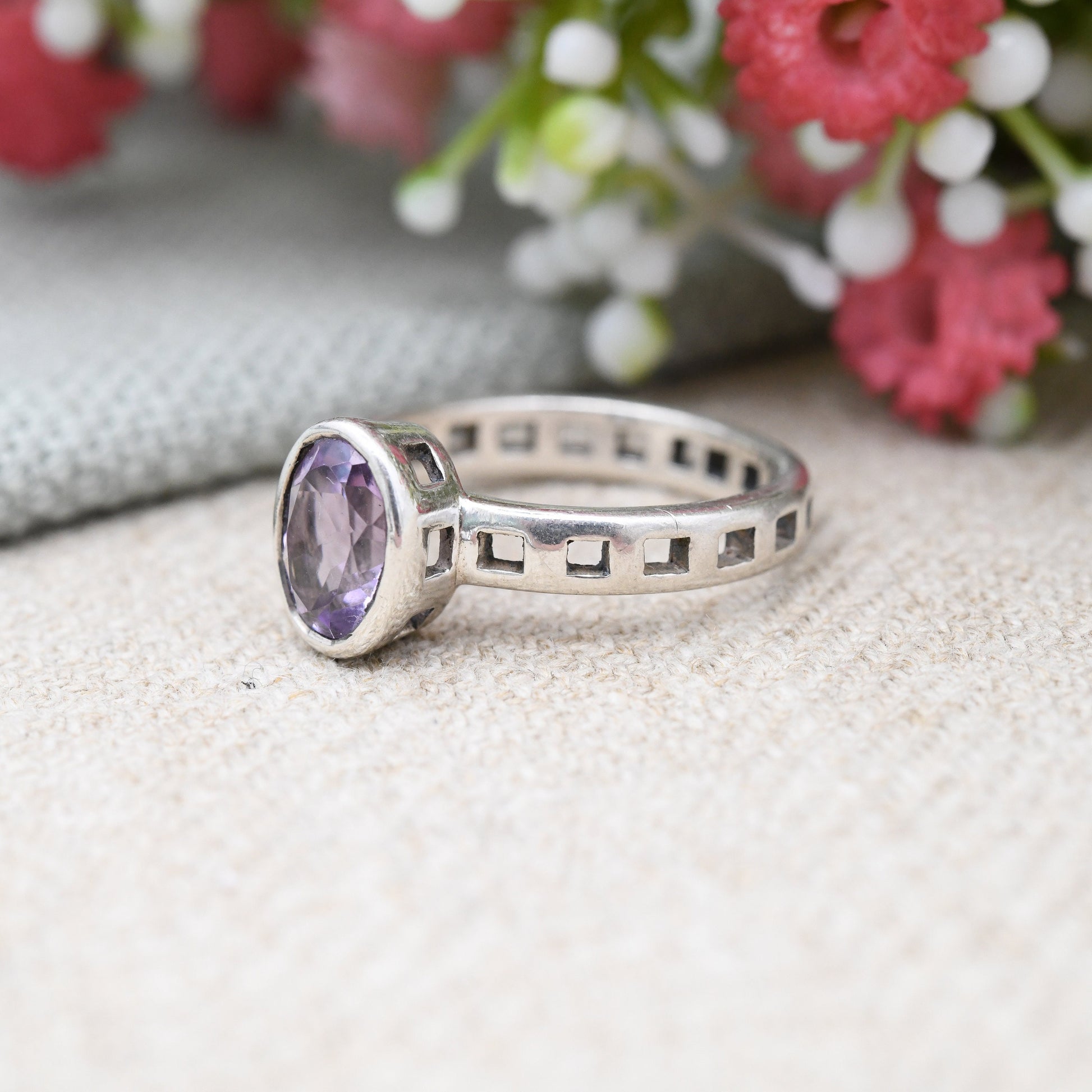 Vintage Celtic Sterling Silver Amethyst Ring HO - Large Purple Stone Solitaire | Cut Out Square Band | UK Size - M 1/2 | US Size - 6 1/2