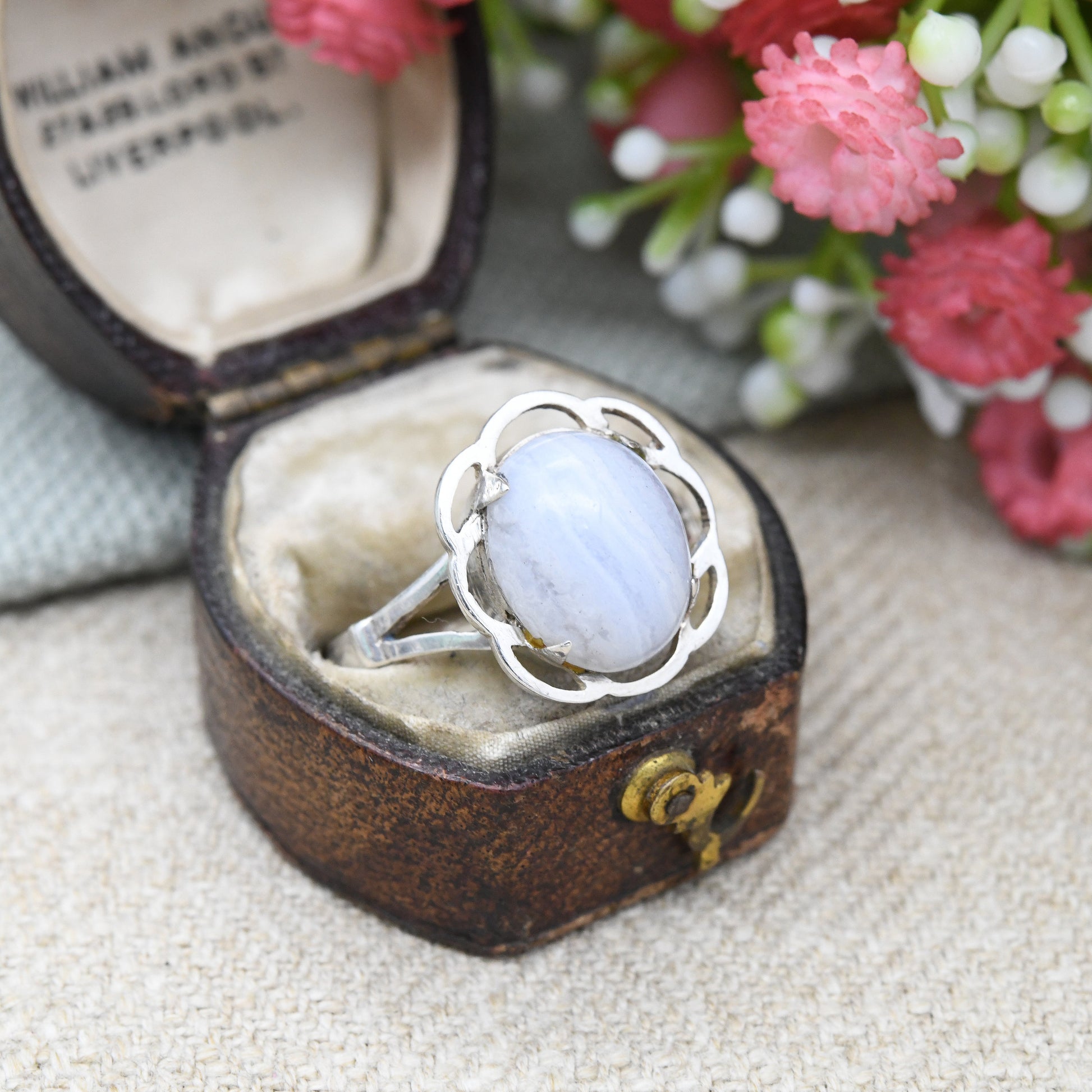 Vintage Sterling Silver Blue Lace Agate Ring - Mid-Century Flower Ring | Banded Agate Gemstone | UK Size - P | US Size - 7 1/2