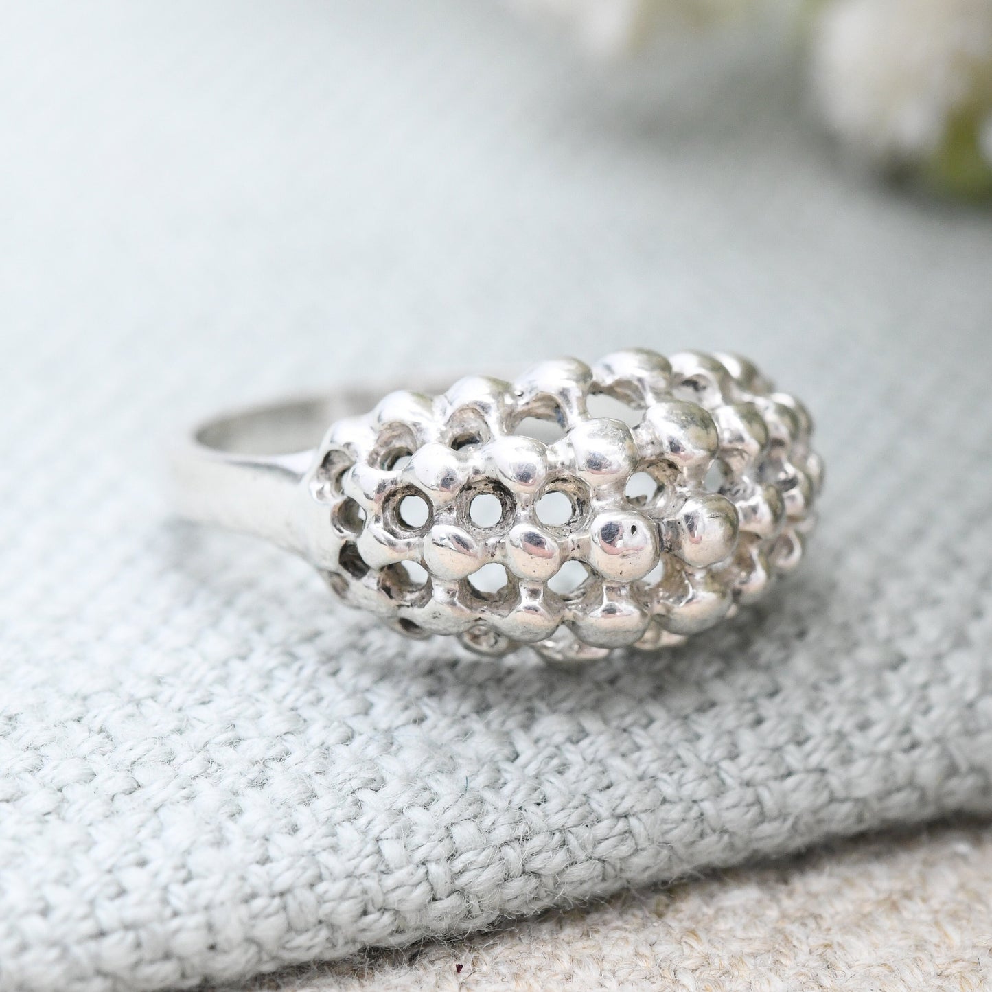 Vintage Sterling Silver Textured Boule Ring 1984 - Mid-Century Keeper Ring Style Round Ball Shape | UK Size - M | US Size - 6 1/4