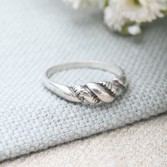 Vintage Sterling Silver Twist Ring - Minimalist Everyday Ring | Pretty Spiral Design | UK Size - N 1/2 | US Size - 7