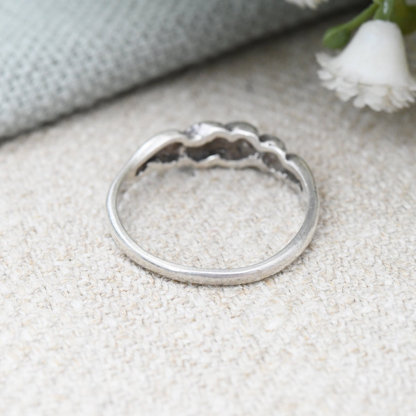 Vintage Sterling Silver Twist Ring - Minimalist Everyday Ring | Pretty Spiral Design | UK Size - N 1/2 | US Size - 7