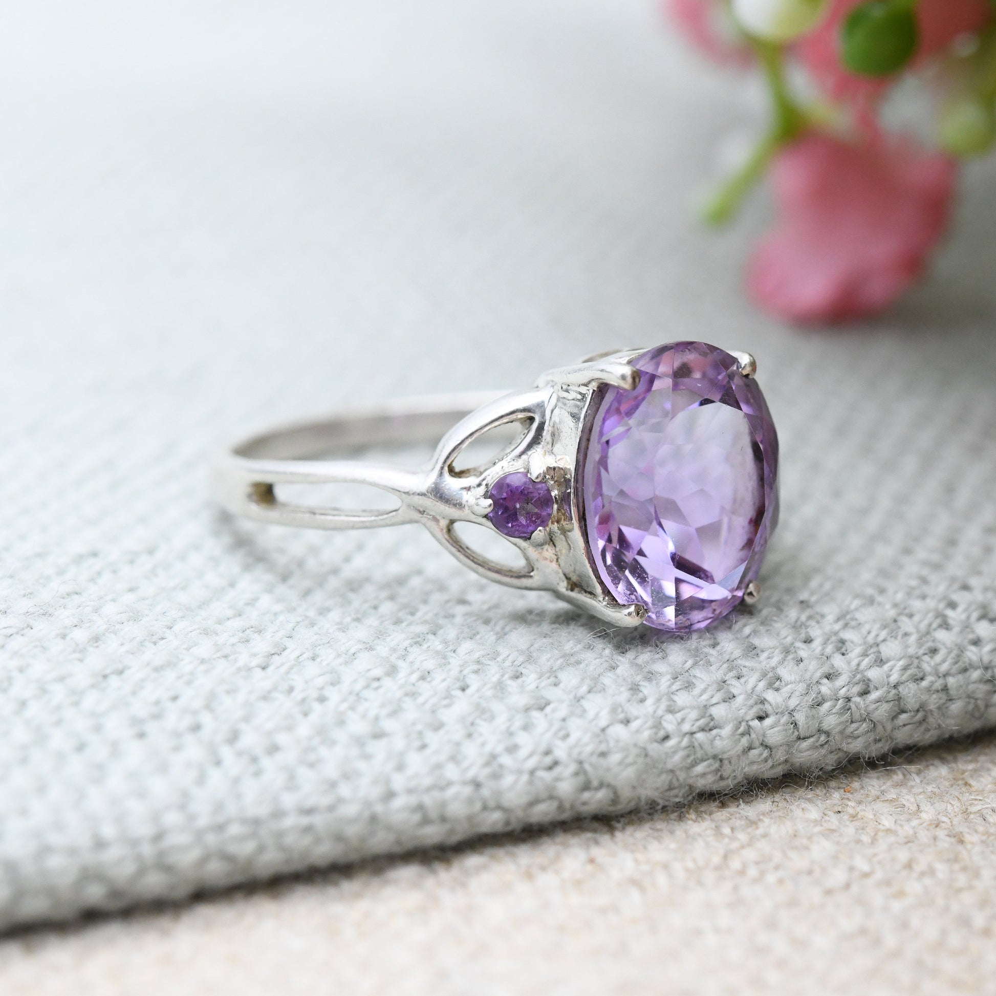 Vintage Sterling Silver Amethyst Ring with Pretty Celtic Band - Large Purple Stone Three Stone Trilogy | UK Size - P 1/2 | US Size - 7 3/4