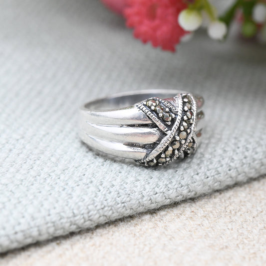 Vintage Silver Marcasite X Shape Triple Band Ring - Chunky Y2K Style | Sparkly Unisex Jewellery | UK Size - K | US Size - 5 1/4