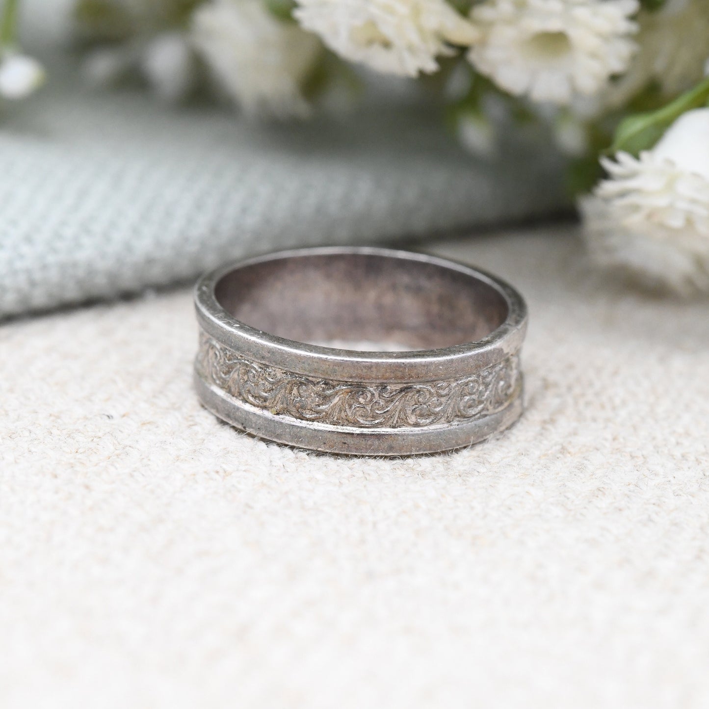 Vintage French Silver Floral Band Ring - Pretty Scrolling Design Textured Silver | UK Size - M 1/2 | US Size - 6 1/2