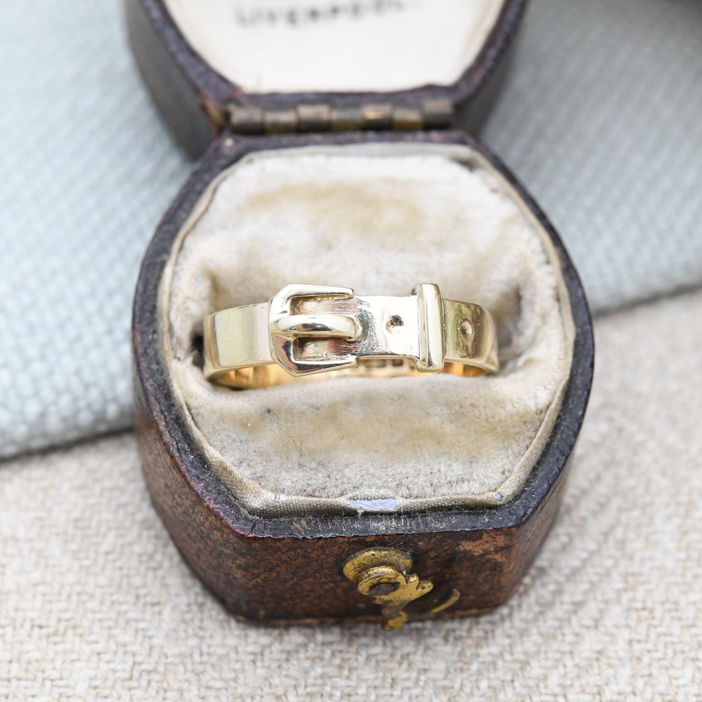 Vintage 9ct Gold Buckle Ring 1988 - Minimal Belt Band Mid-Century Victorian Style | Everyday Unisex Gold | UK Size - N 1/2 | US Size - 6 3/4