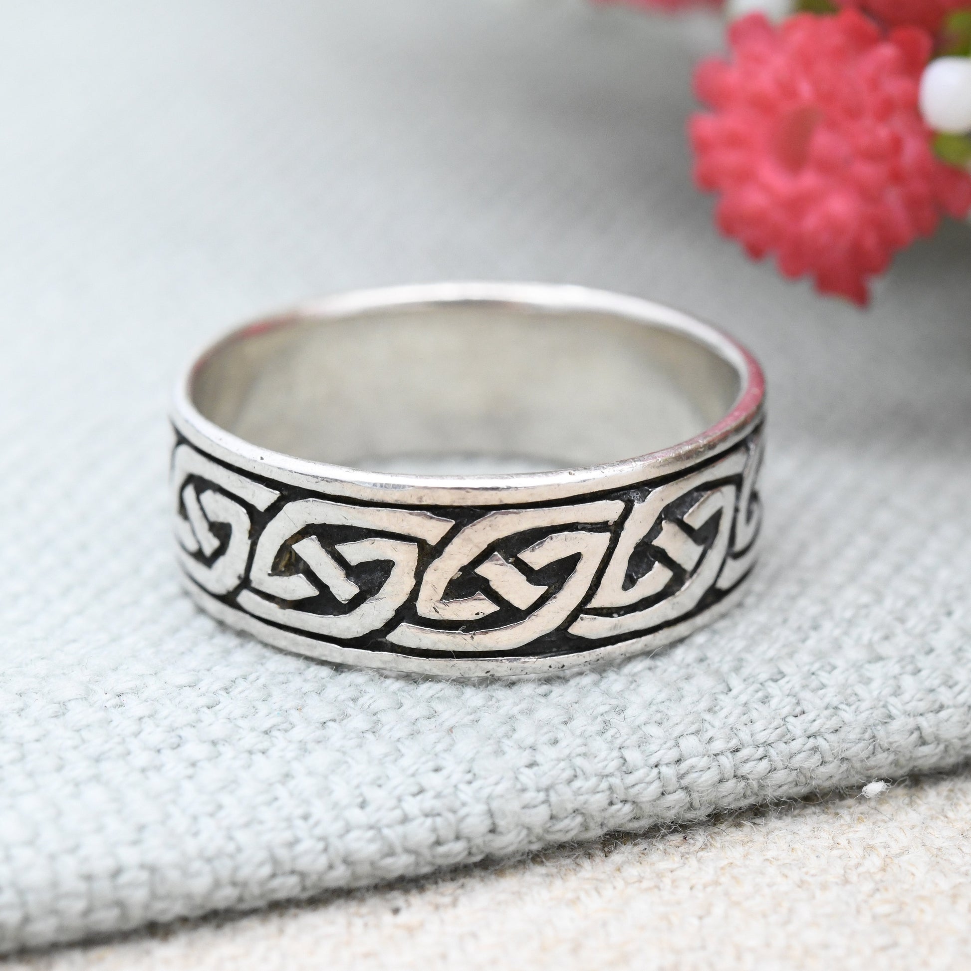 Vintage Sterling Silver Celtic Knot Band Ring - Chunky Unisex Silver Large Size Wide Band | UK Size - X | US Size - 11 1/2