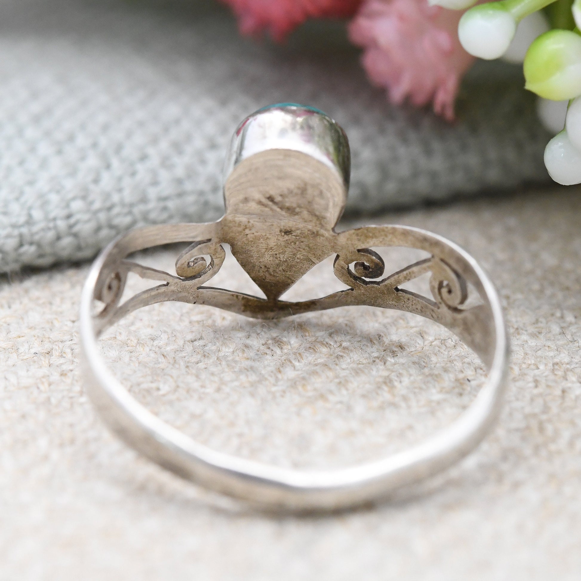 Vintage Sterling Silver Teardrop Stone Wishbone Ring - American Design Jewellery Pretty Silver Gift for Her | UK Size - Q | US Size - 8 1/4