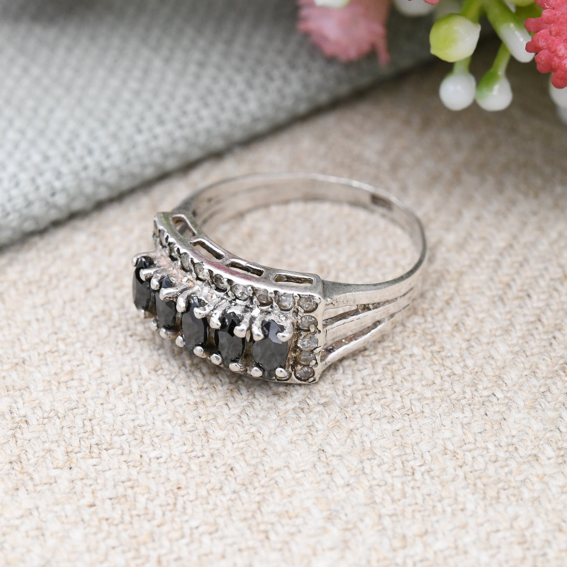 Vintage Sterling Silver Hematite Crystal Ring - Unusual Sparkly Cocktail Ring Faceted Black and Clear Stones | UK Size - P 1/2 | US Size - 8