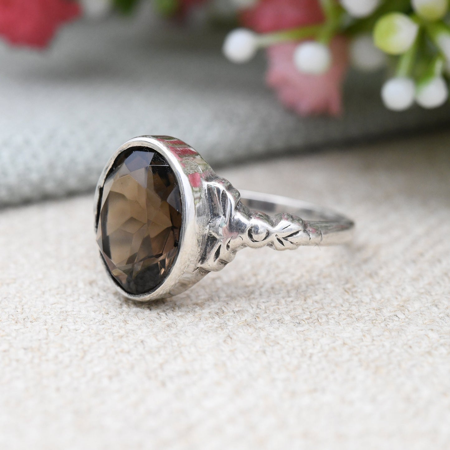 Vintage Sterling Silver Smoky Quartz Ring with Pretty Shoulders - Chunky Mid-Century Silver Jewellery | UK Size - P 1/2 | US Size - 7 3/4