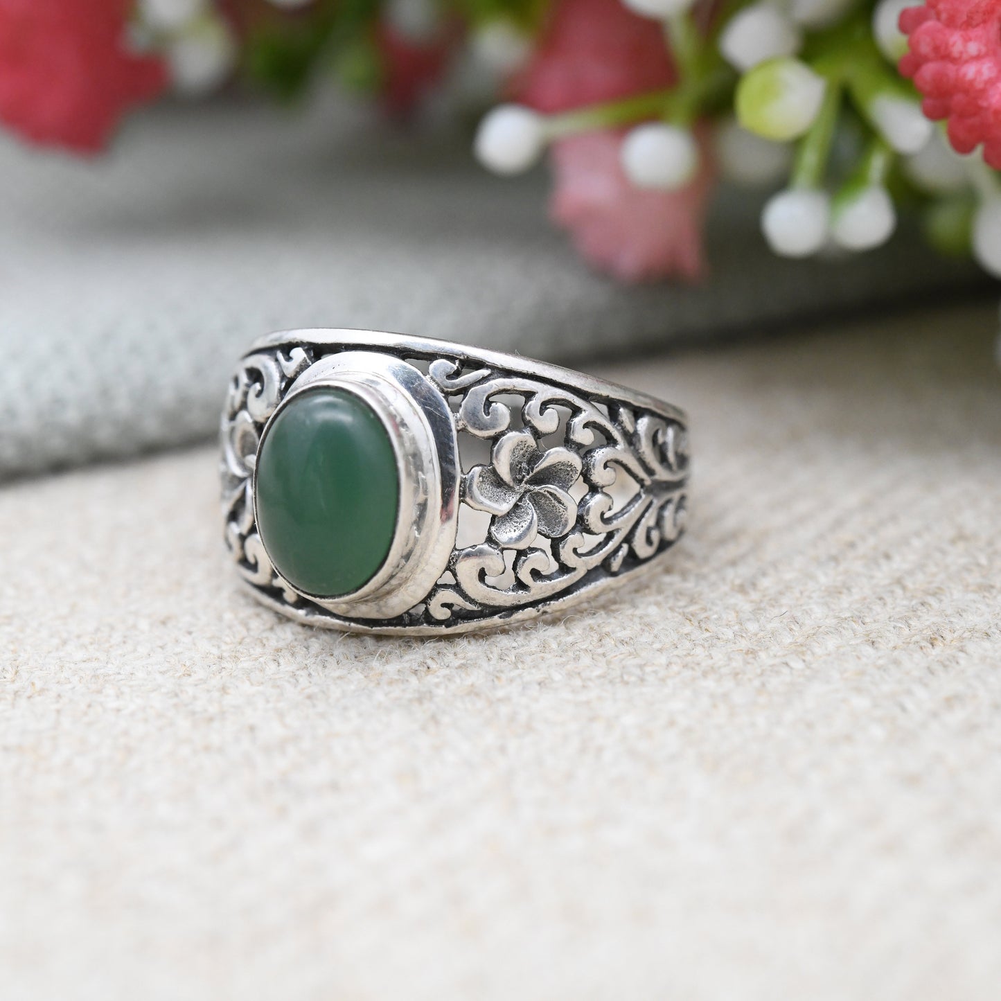 Vintage Sterling Silver Chrysoprase Flower Ring - Oval Cabochon Green Gemstone | Pretty Openwork Design | UK Size - L 1/2 | US Size - 6