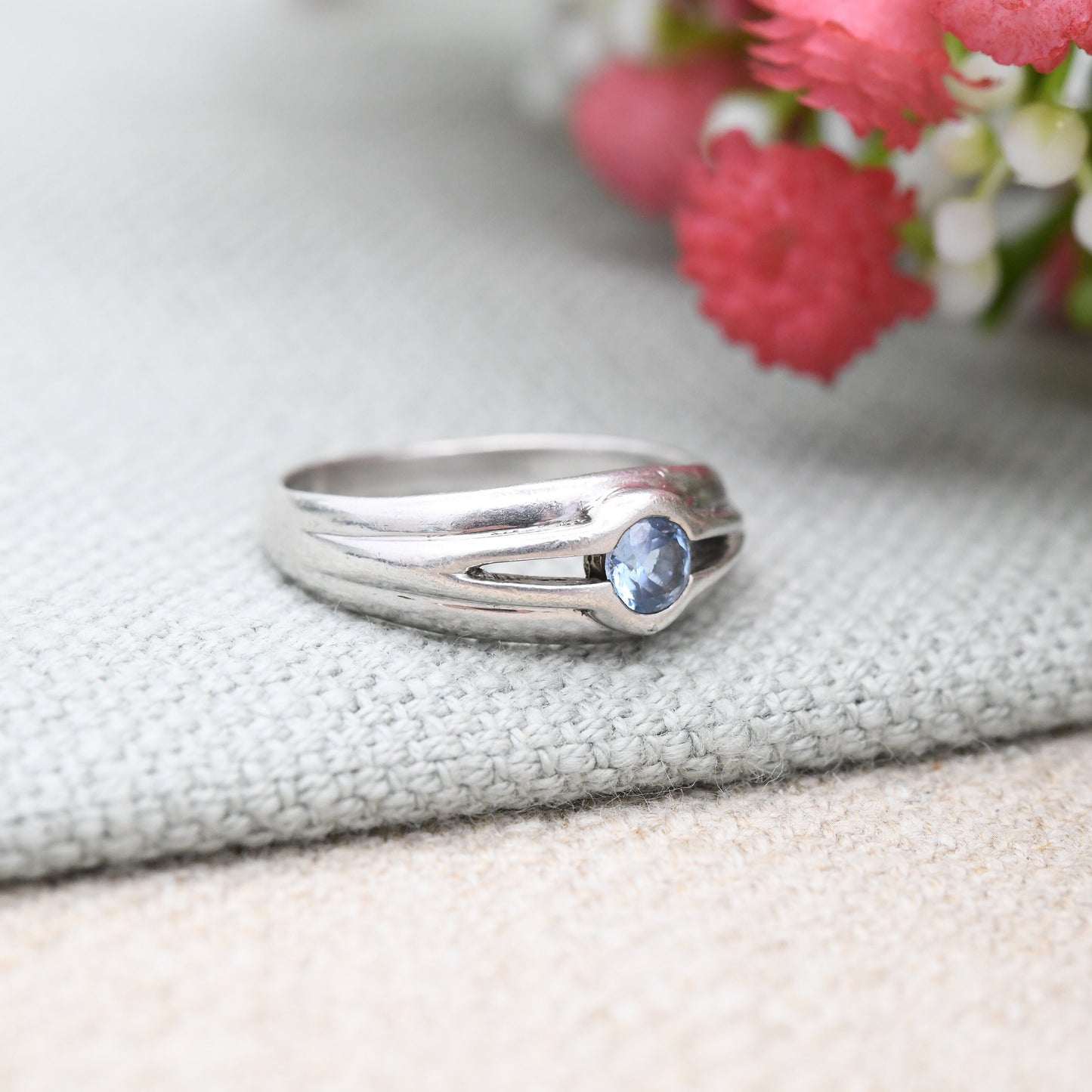 Sterling Silver Blue Stone Solitaire Ring with Split Band - Minimalist Statement Ring | UK Size - N | US Size - 6 3/4