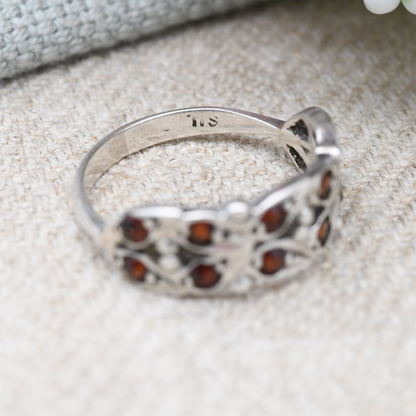 Vintage Sterling Silver Garnet Half Eternity Band Ring - Teardrop Leaf Design | Double Band | Pretty Gift | UK Size - K | US Size - 5 1/4