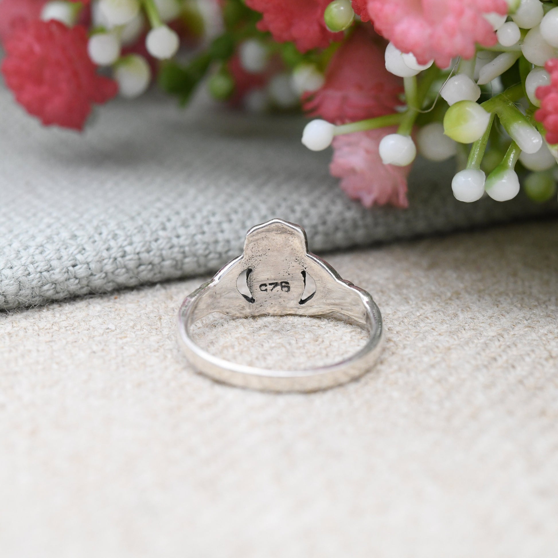 Vintage Sterling Silver Claddagh Ring Hands Crowned Heart - Irish Symbol Love Loyalty Friendship | Small Pinkie UK Size - G 1/2 | US - 3 1/2