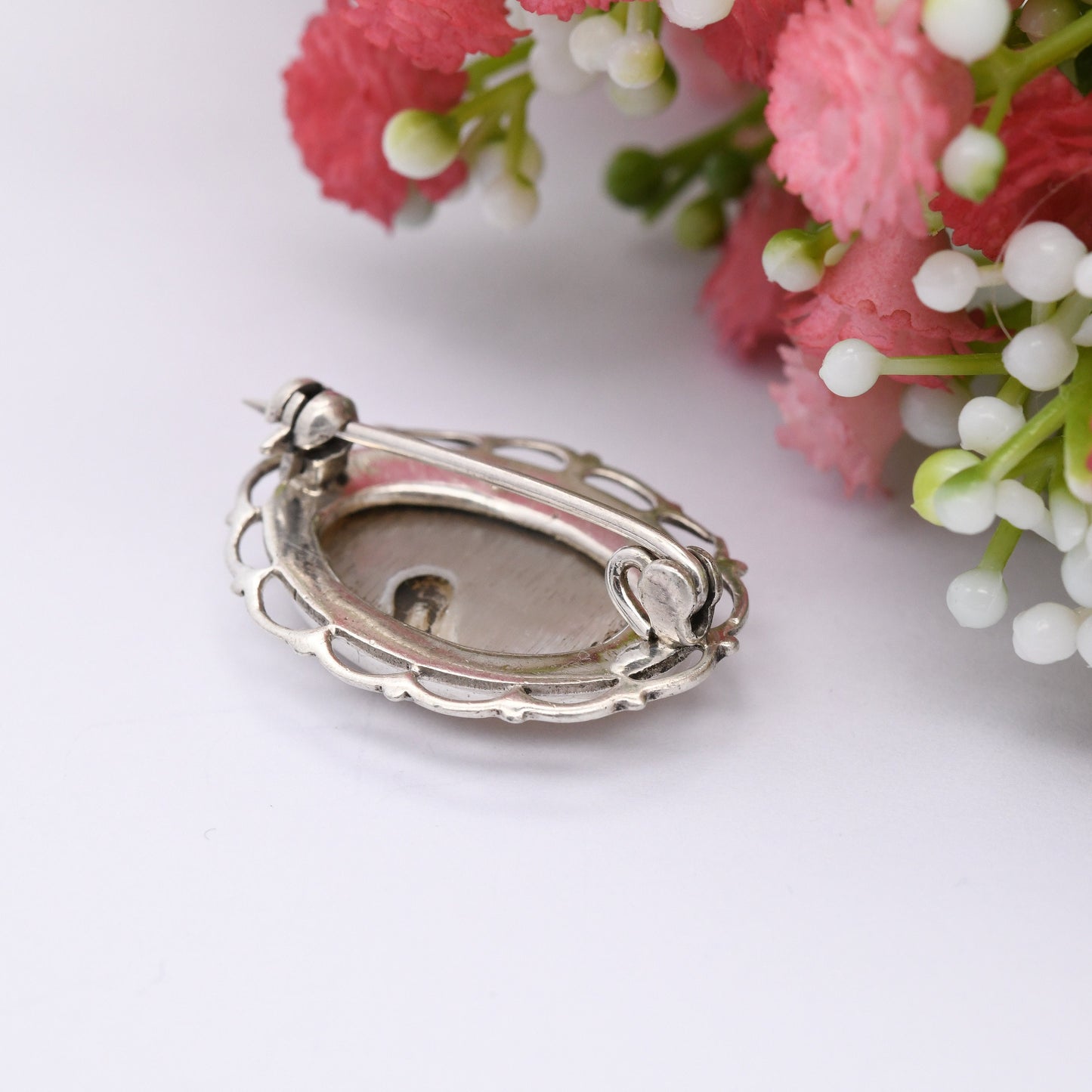 Vintage Sterling Silver Mother of Pearl Brooch - Floral Border | Cabochon White Stone Oval Shape