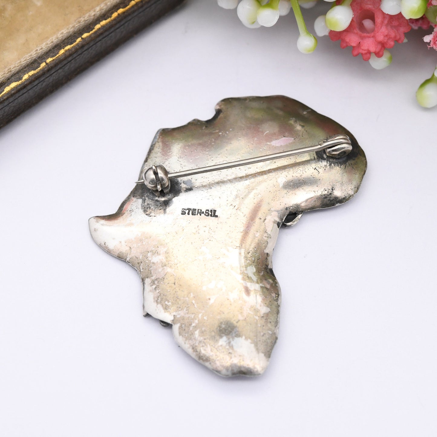 Vintage Sterling Silver Africa Antelope Brooch - Figural Animal Jewellery Gazelle | Map of African Shape | Souvenir Jewellery Gift Ideas