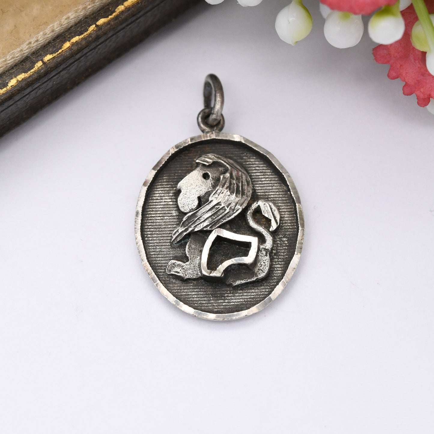 Vintage Sterling Silver Stylised Lion Pendant - Unusual Abstract Lion Image Necklace | Leo Astrological Zodiac July August Birthday Gift