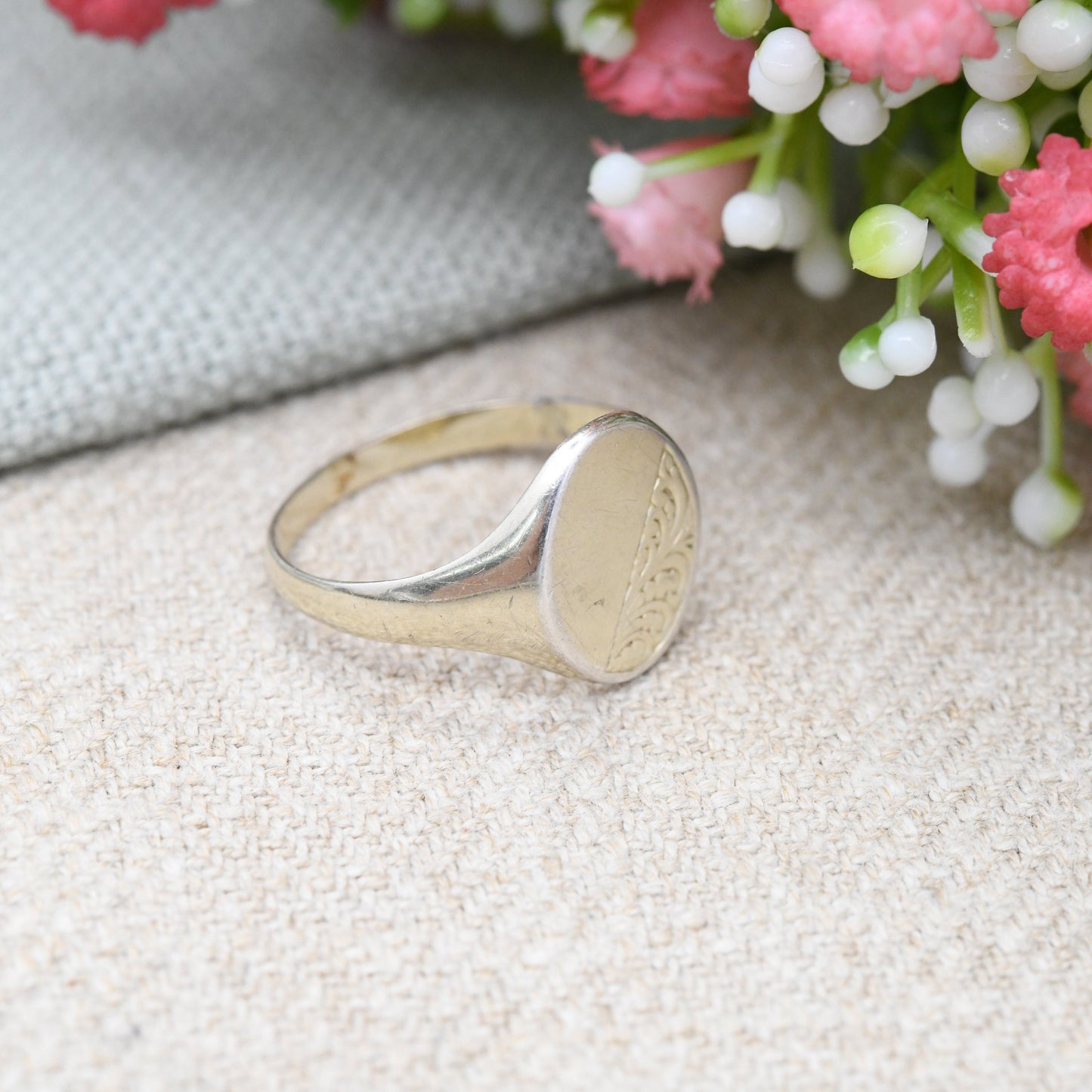 Vintage Sterling Silver Signet Ring with Engraved Scrolling Design Gold Plated - Unisex Everyday Silver | UK Size - R | US Size - 8 3/4