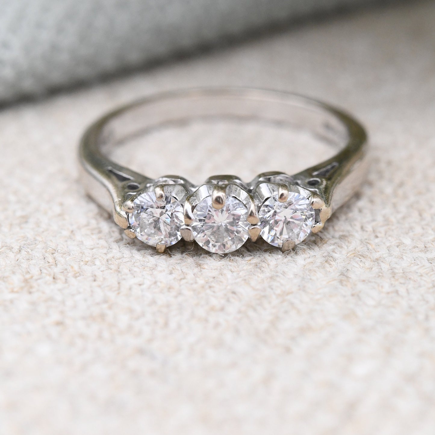 Vintage 18ct White Gold Diamond Engagement Ring - Three Stone Trilogy Diamond Ring | Small Size UK Size - J | US Size - 4 3/4