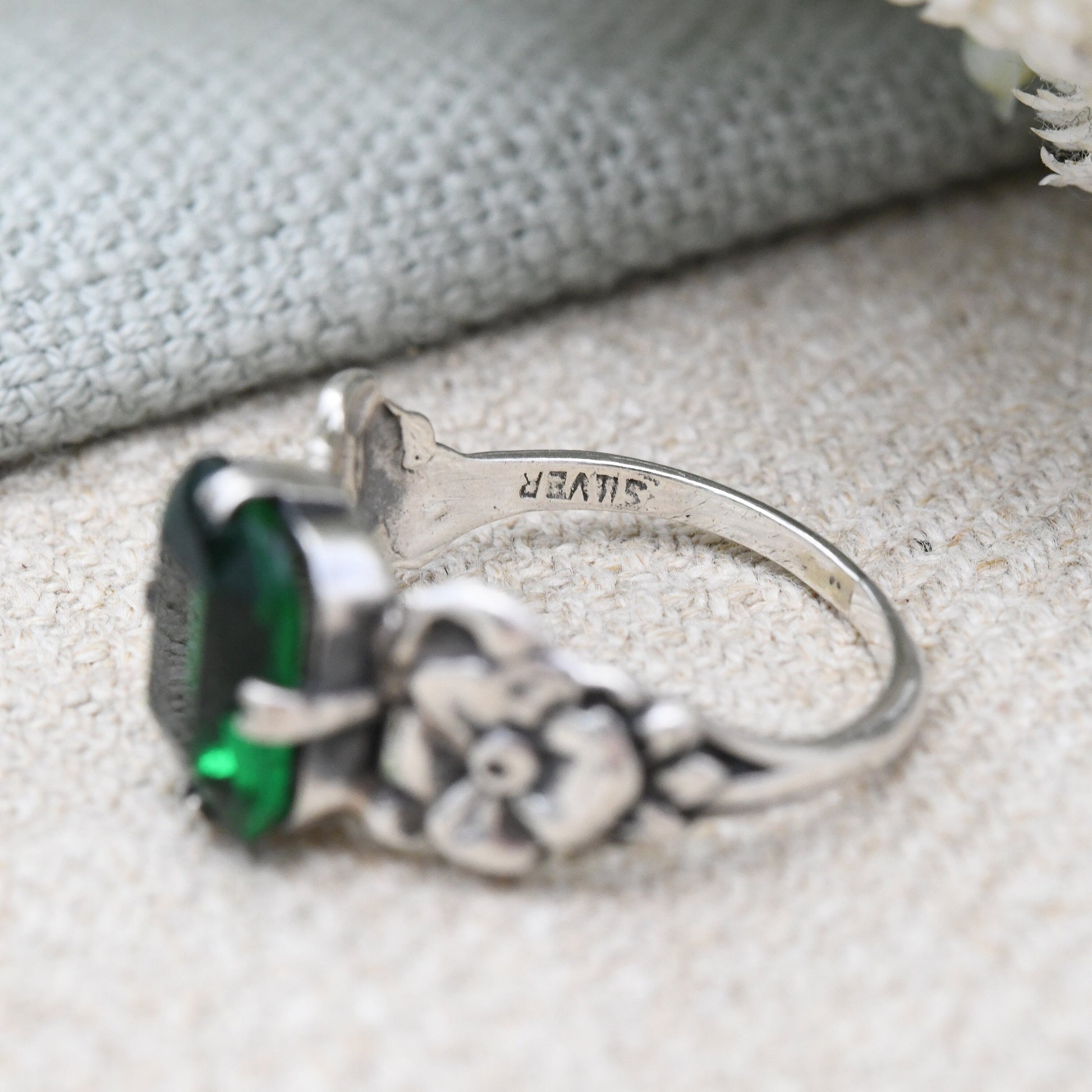 Vintage Sterling Silver Paste Ring Art Nouveau Style Flowers - Emerald Green Stone Cocktail Ring Art Deco | UK Size - N | US Size - 6 3/4