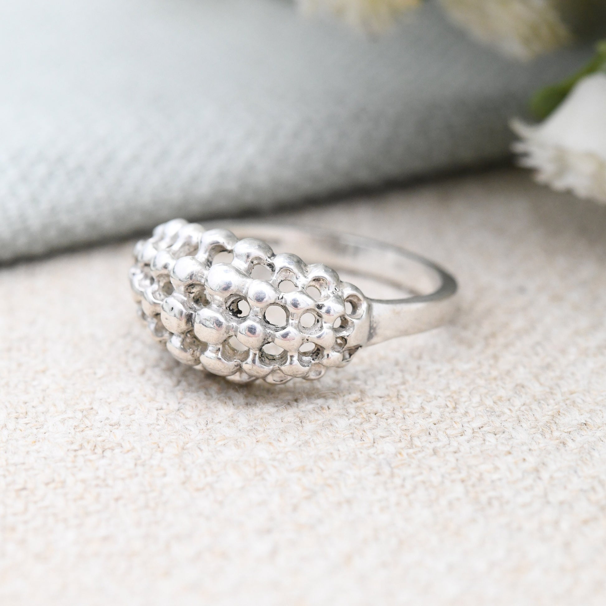 Vintage Sterling Silver Textured Boule Ring 1984 - Mid-Century Keeper Ring Style Round Ball Shape | UK Size - M | US Size - 6 1/4