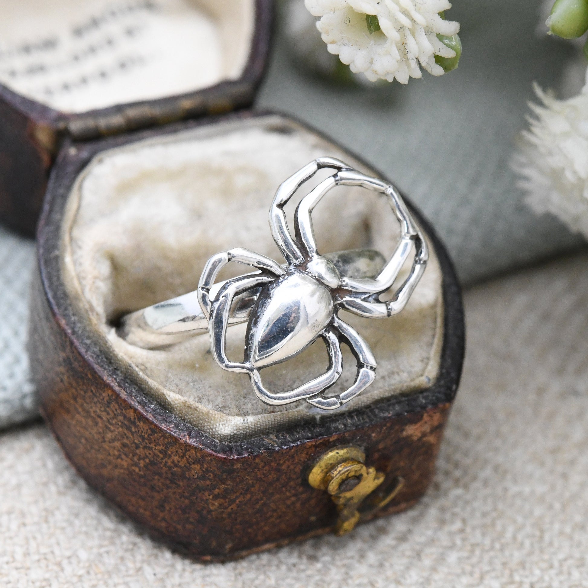 Vintage Sterling Silver Spider Ring - Unusual Insect Jewellery | Halloween Gift Costume | 3D Bug | UK Size - P | US Size - 7 1/2