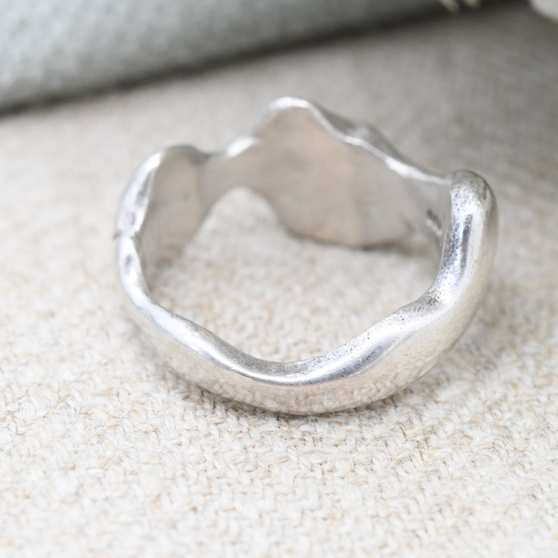 Vintage Sterling Silver Abstract Shape Wave Form Ring 1993 - Minimalist Y2K Chunky Silver Band | UK Size - L | US Size - 5 3/4