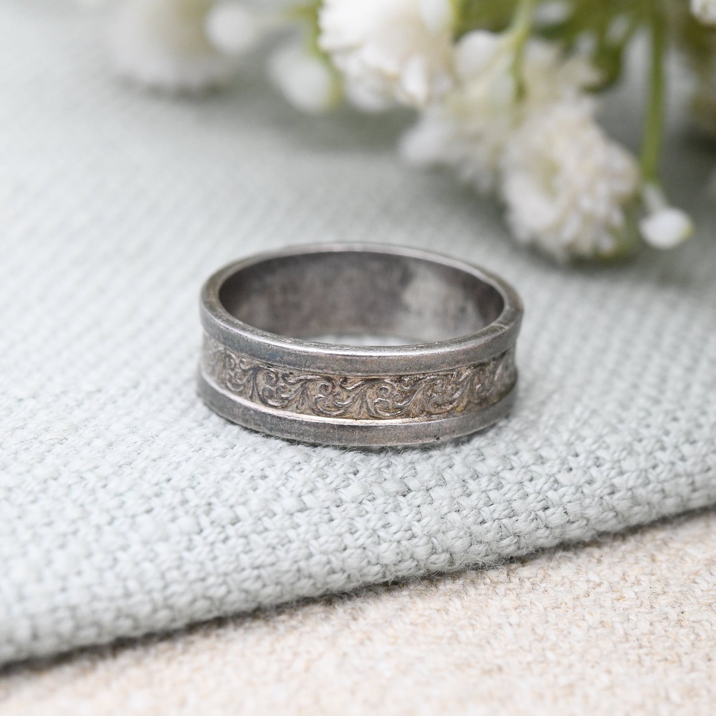 Vintage French Silver Floral Band Ring - Pretty Scrolling Design Textured Silver | UK Size - M 1/2 | US Size - 6 1/2