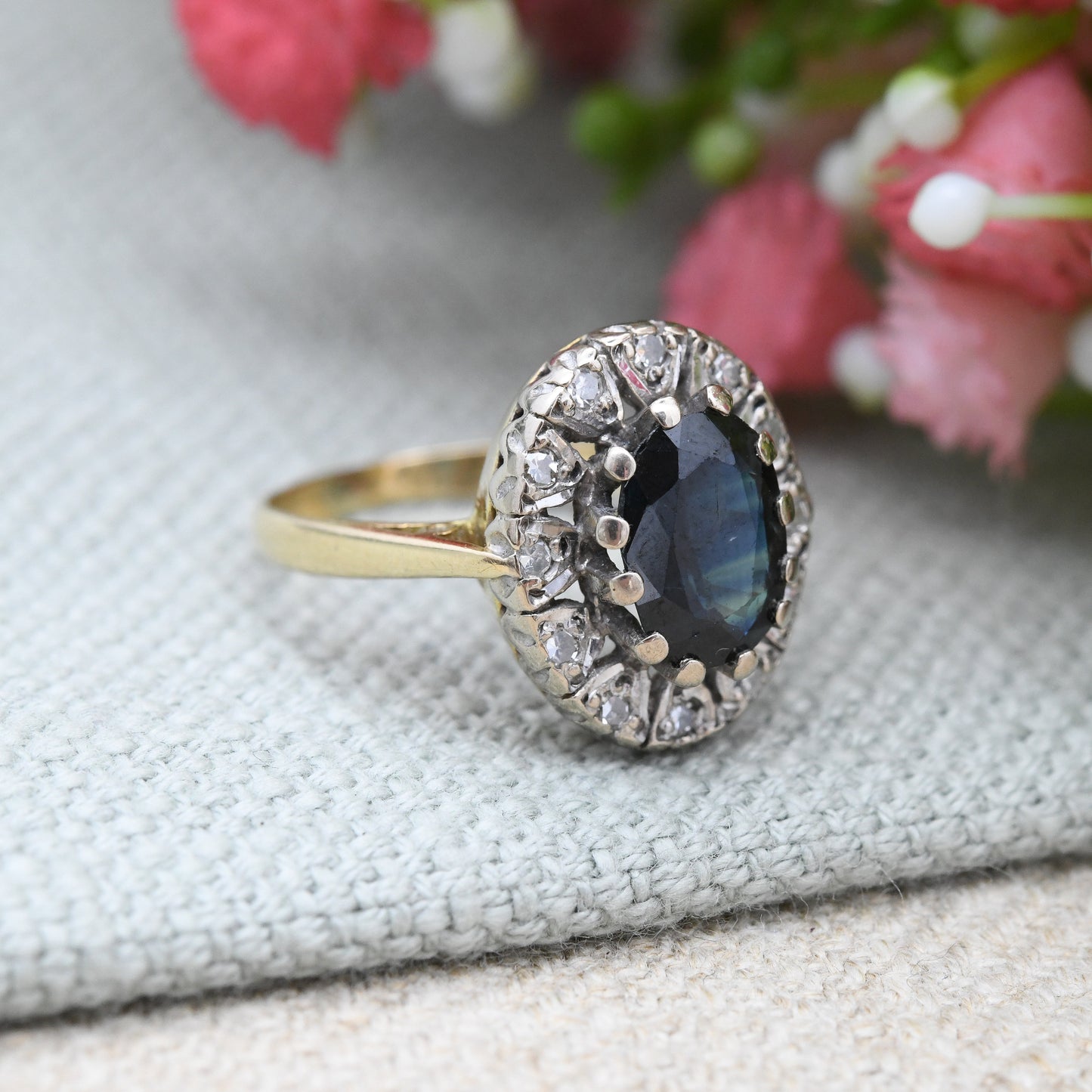 Vintage 18ct Gold Sapphire and Diamond Halo Ring - Mid-Century Vintage Cocktail Statement Ring | UK Size - M 1/2 | US Size - 6 1/2