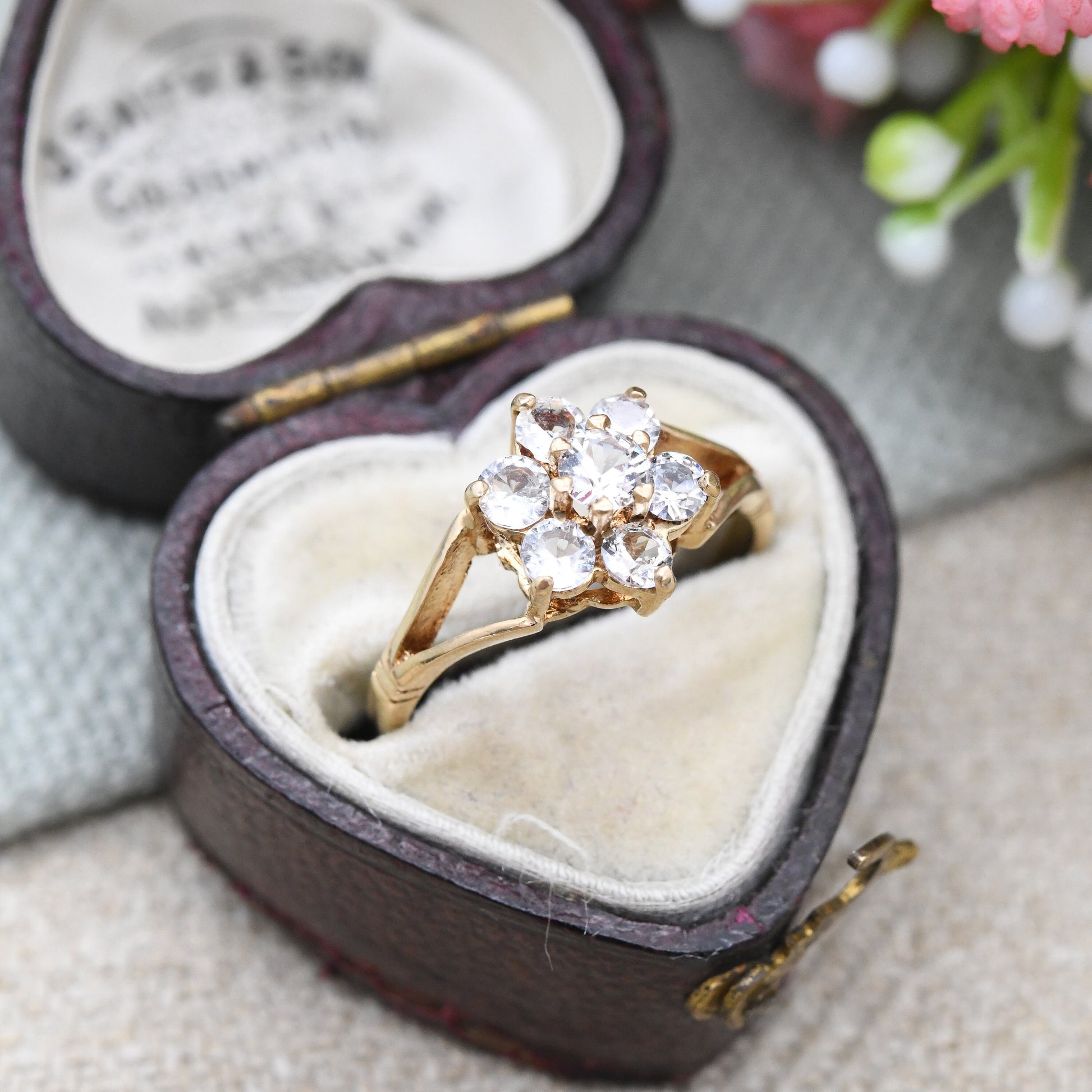 Vintage 9ct Gold & White Stone Flower Cluster Ring - 1976 / Flower Ring / Seven Stones / Split Shank / UK Size - K 1/2 / US Size - 5 1/2