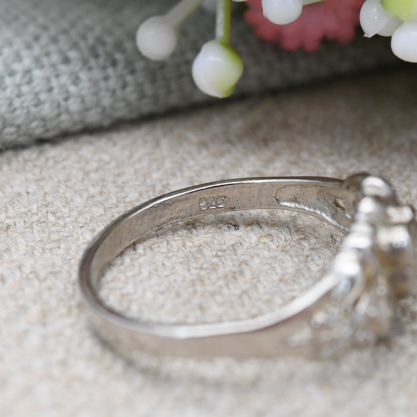 Vintage Sterling Silver Flower Ring - Unusual Mid-Century Textured Detailed Shape | Pretty Vintage Gift | UK Size - P | US Size - 7 1/2