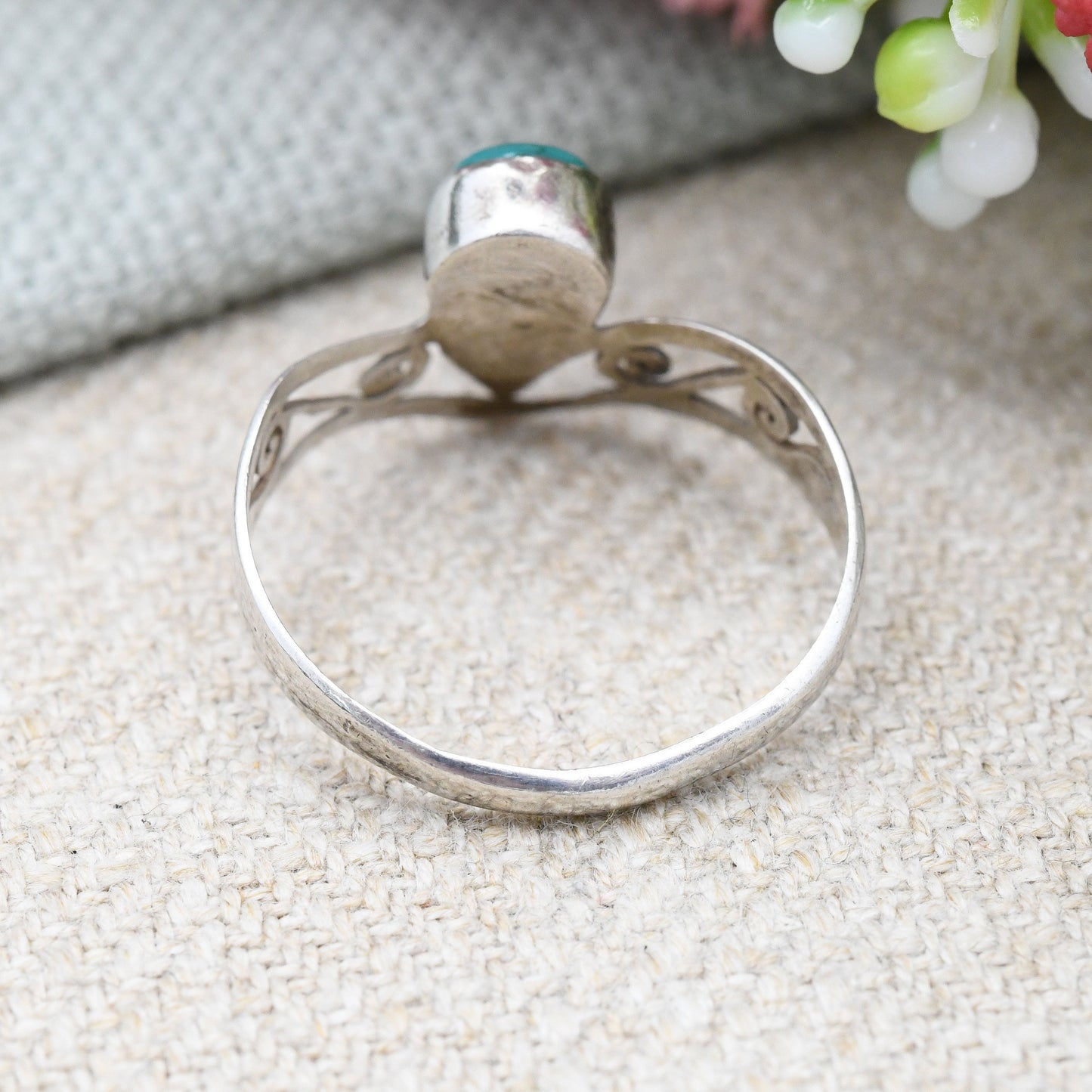 Vintage Sterling Silver Teardrop Stone Wishbone Ring - American Design Jewellery Pretty Silver Gift for Her | UK Size - Q | US Size - 8 1/4