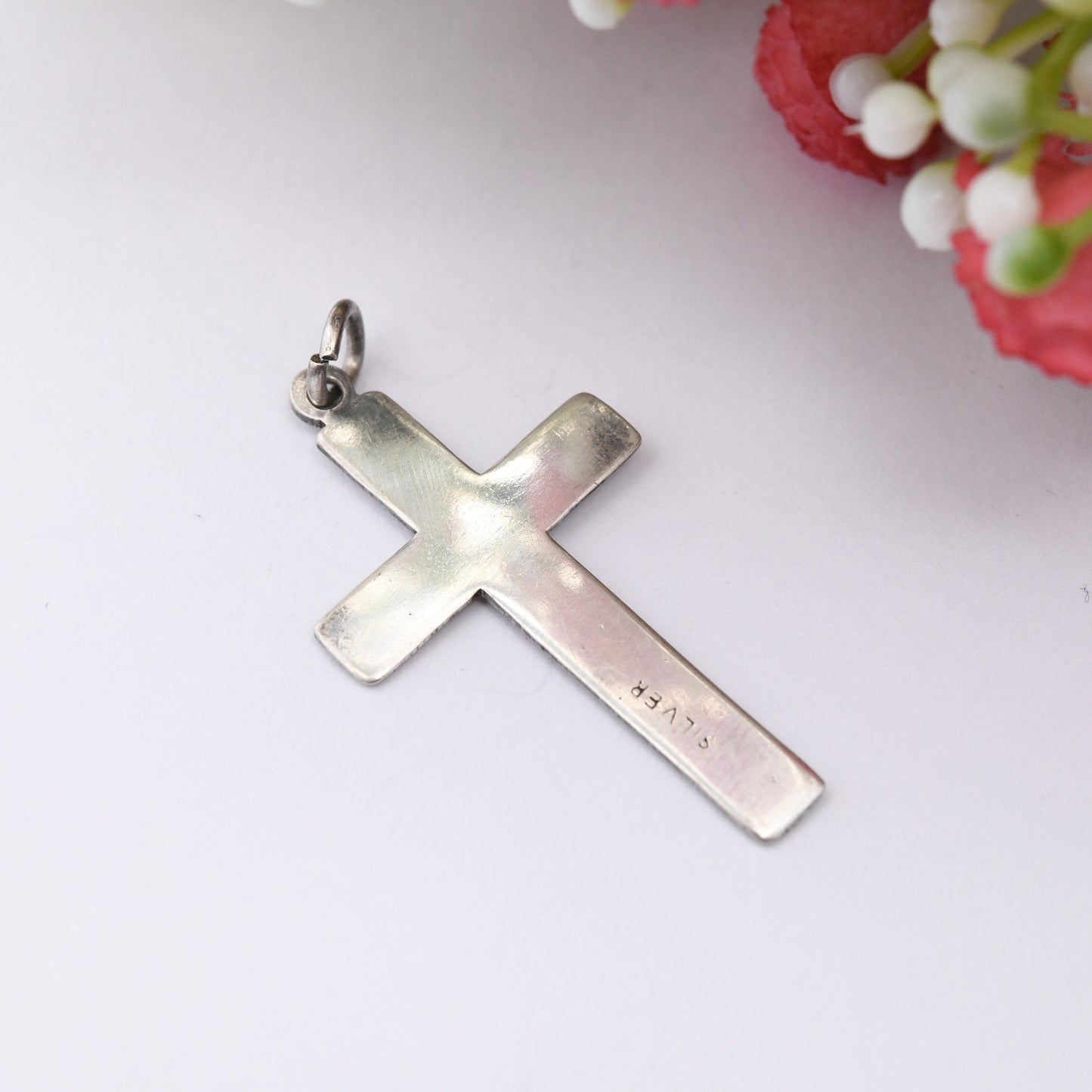 Vintage Sterling Silver Cross Pendant with Engraved Leaf Heart Pattern - Sweet Christening Jewellery Gift Present for Christian