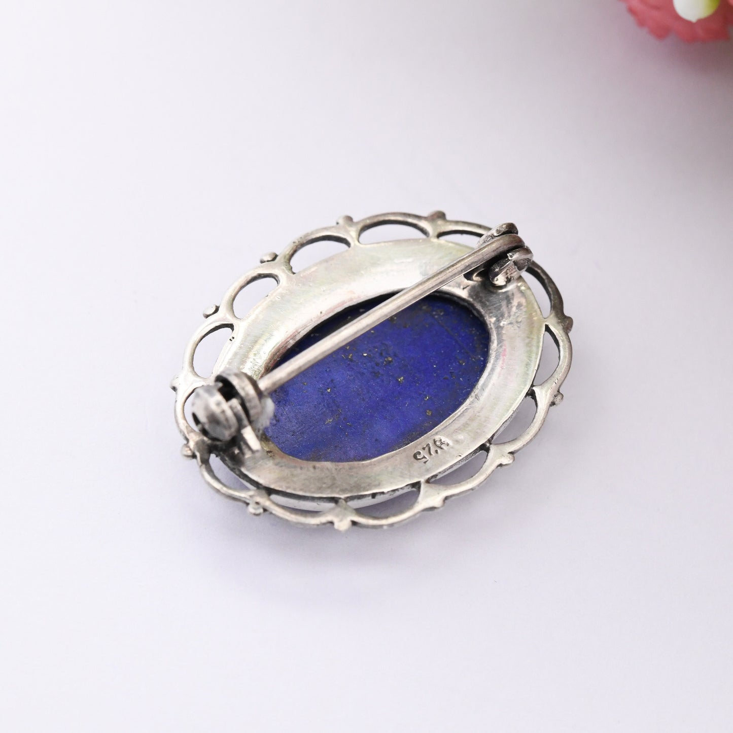 Vintage Sterling Silver Lapis Lazuli Brooch - Deep Blue Cabochon Gemstone with Ridged Border