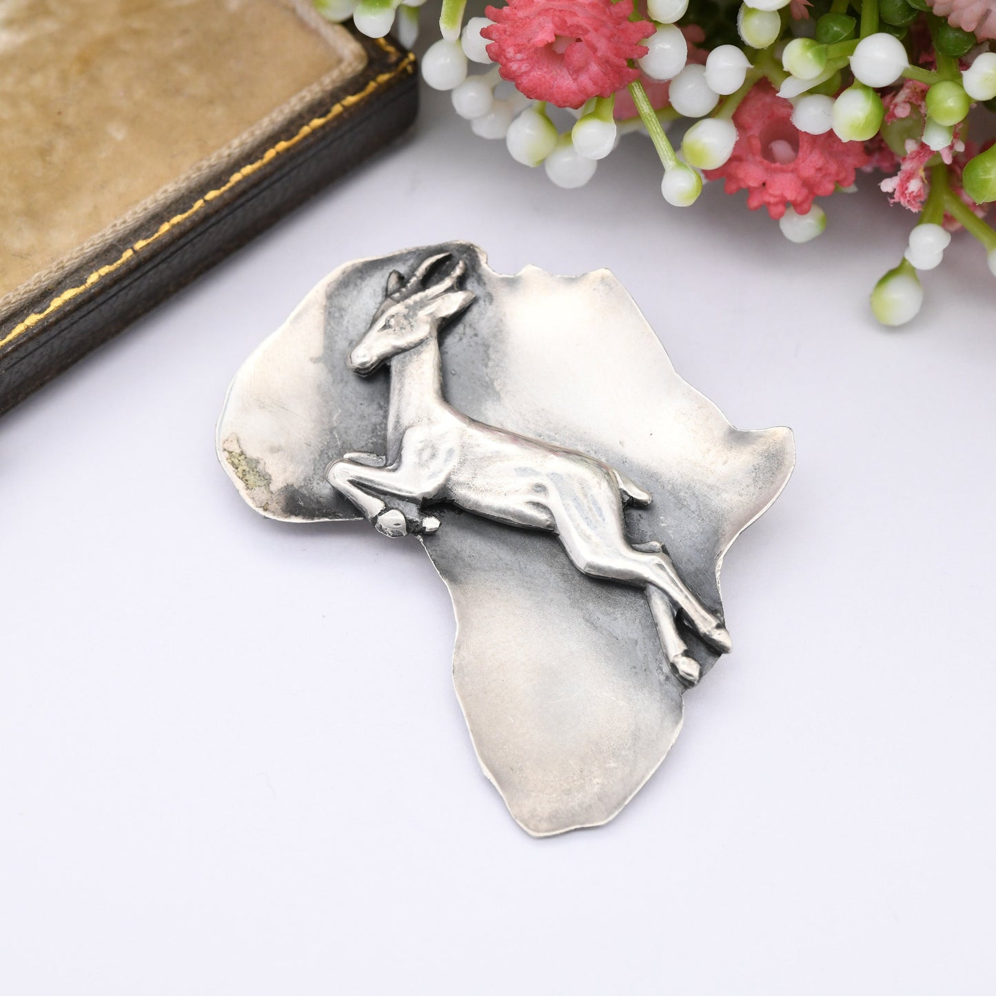 Vintage Sterling Silver Africa Antelope Brooch - Figural Animal Jewellery Gazelle | Map of African Shape | Souvenir Jewellery Gift Ideas