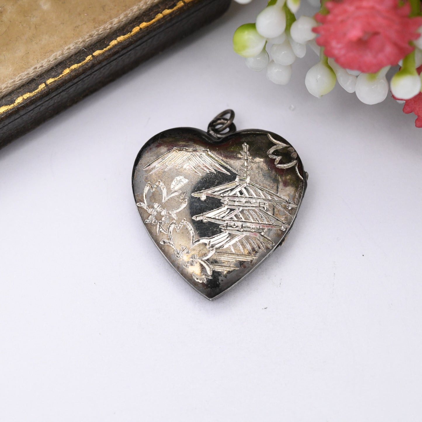 Vintage Sterling Silver Heart Locket Pendant with Engraved Japanese Scene - Opening Love Heart Pendant | Hand Engraved Pagoda Mount Fuji