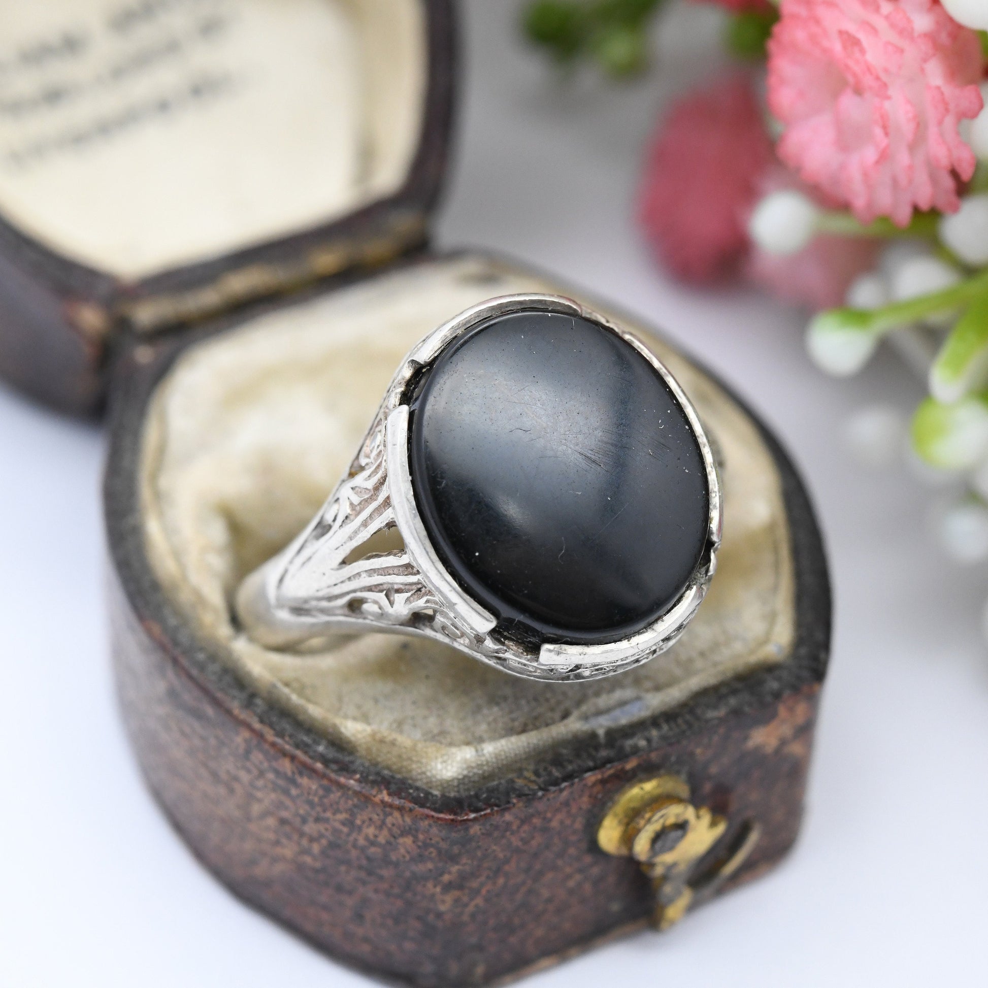 Vintage Sterling Silver Onyx Signet Ring with Ornate Engraved Shank - Statement Middle Finger Ring | UK Size - U | US Size - 10