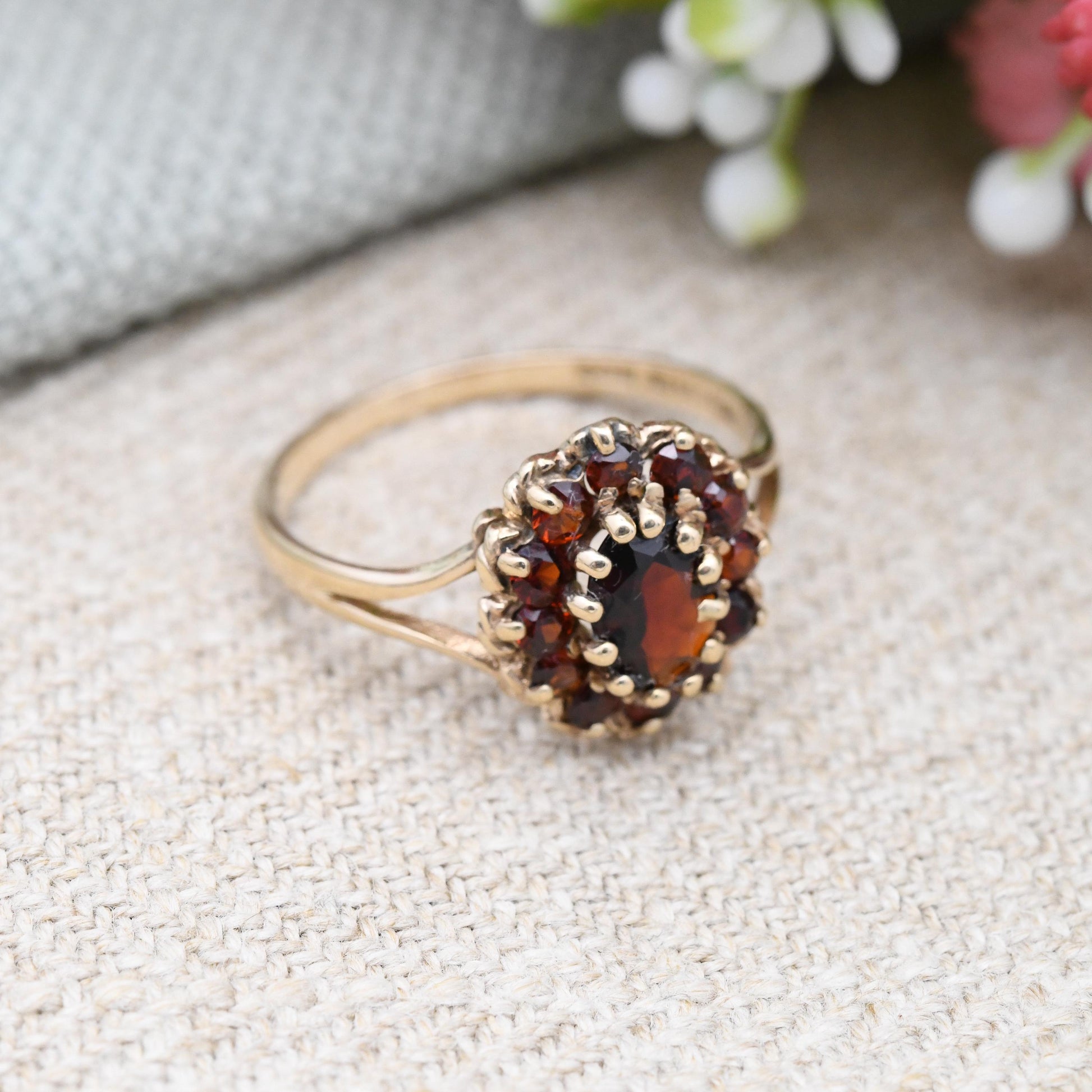 Vintage 9ct Gold Garnet Flower Ring 1976 - Mid-Century Edwardian Style | UK Size - O | US Size - 7 1/4